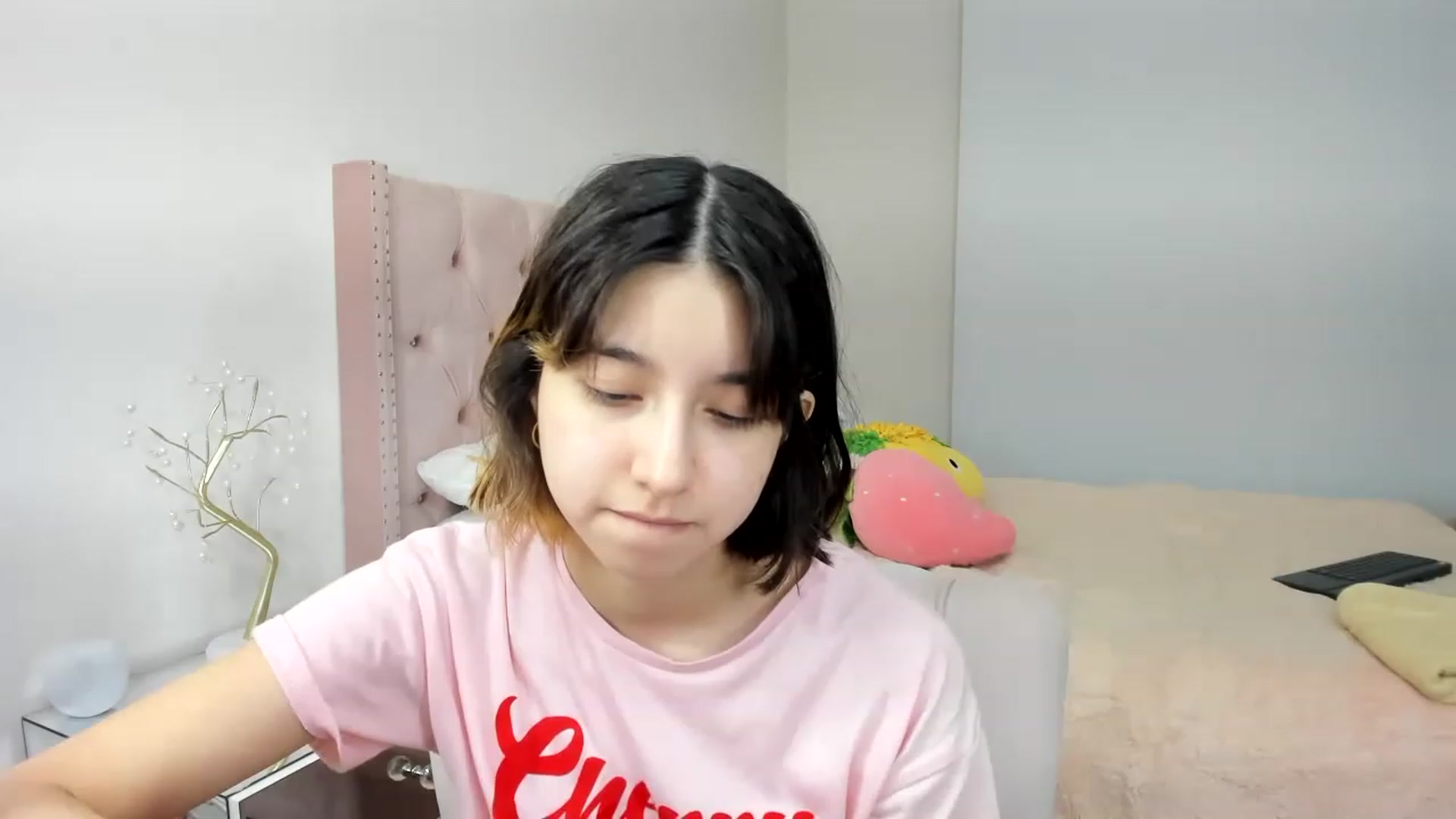 Gallery image thumbnail from Cherrycute666's myfreecams stream on, 11/18/2022, 11:03 image 4 of 20