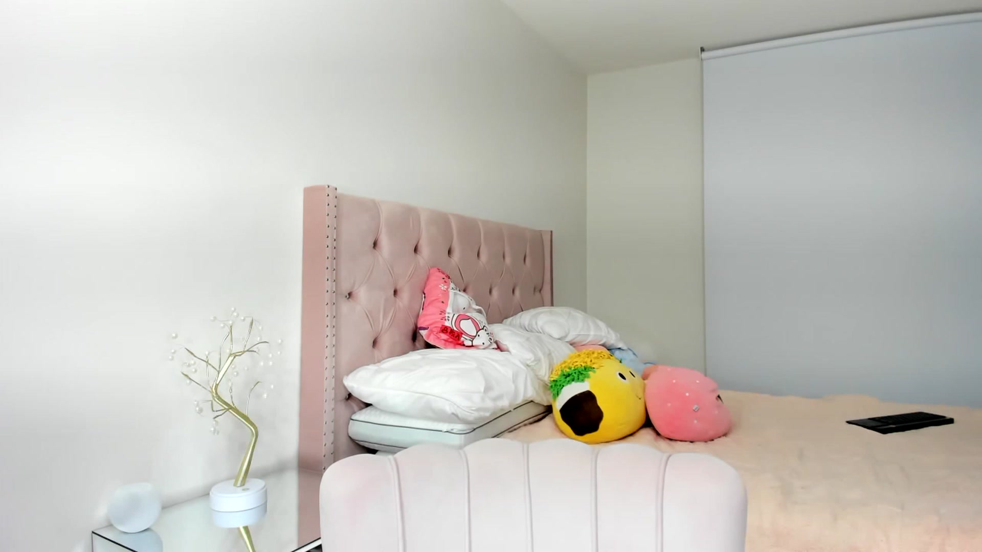Gallery image thumbnail from Cherrycute666's myfreecams stream on, 11/19/2022, 24:22 image 1 of 20