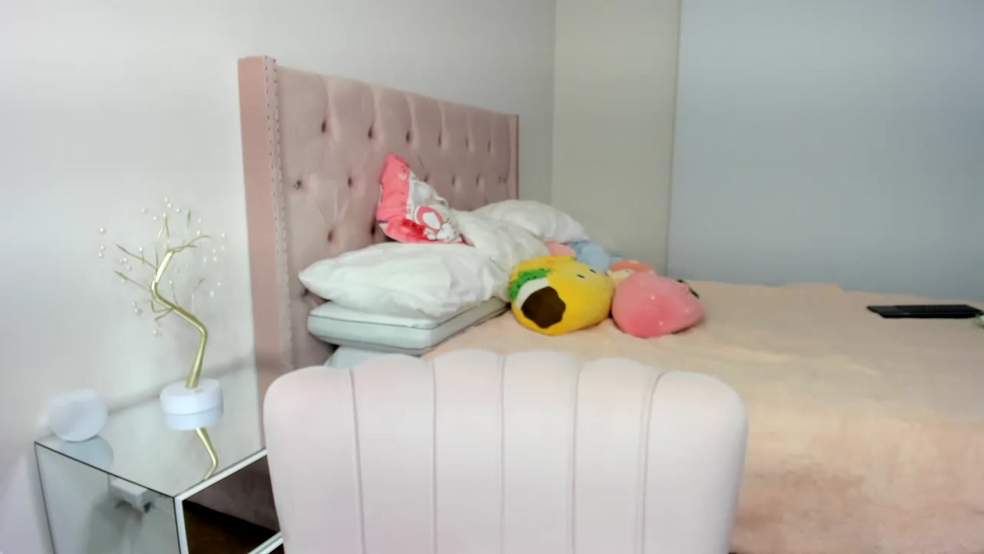 Gallery image thumbnail from Cherrycute666's myfreecams stream on, 11/19/2022, 03:30 image 8 of 20