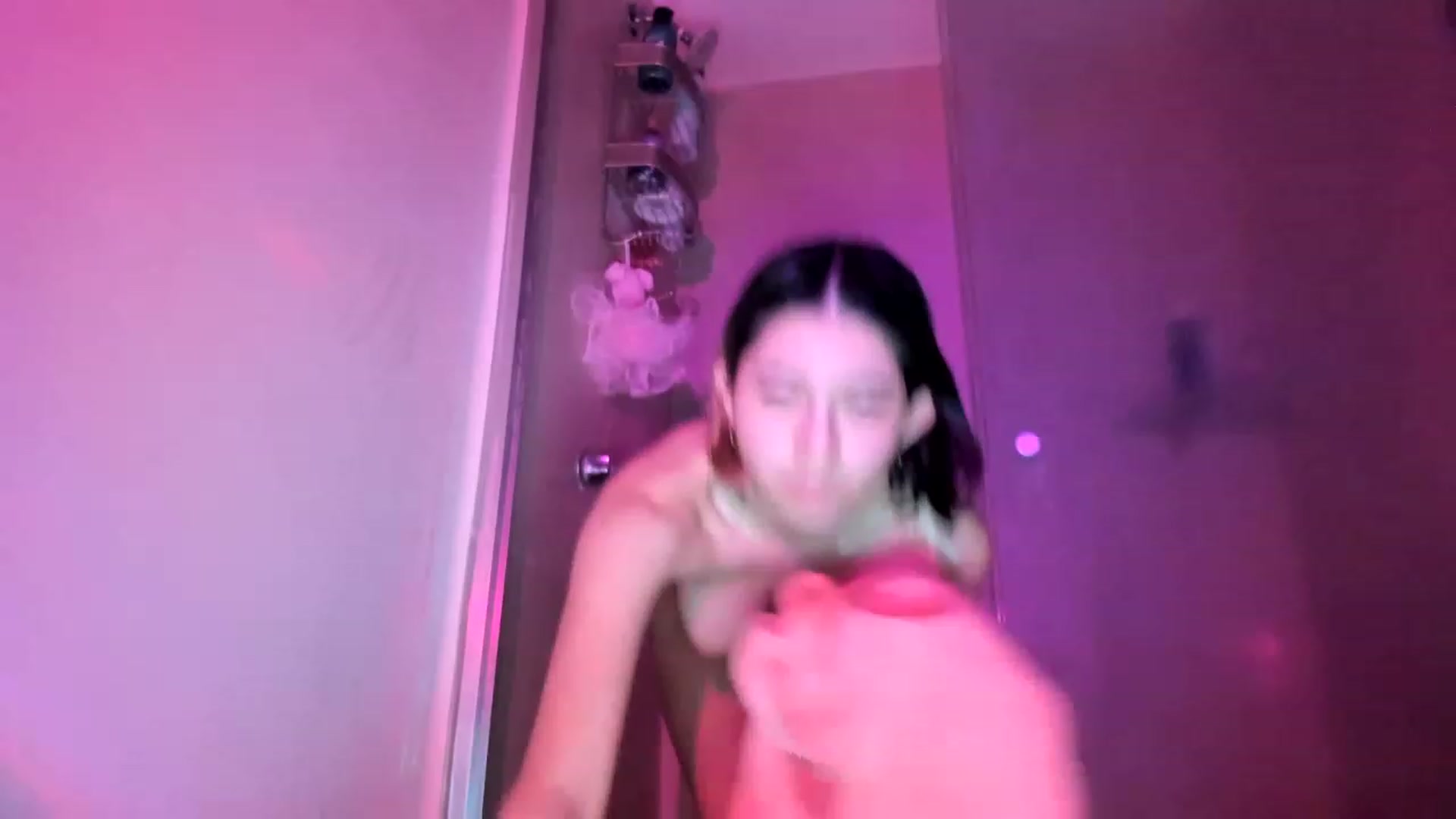 Gallery image thumbnail from Cherrycute666's myfreecams stream on, 11/19/2022, 13:04 image 14 of 20