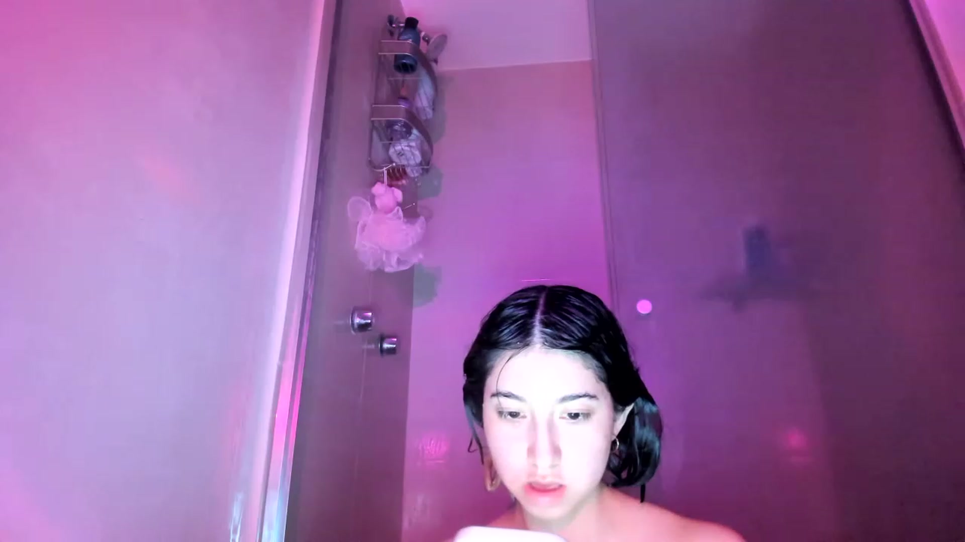 Gallery image thumbnail from Cherrycute666's myfreecams stream on, 11/19/2022, 13:04 image 17 of 20