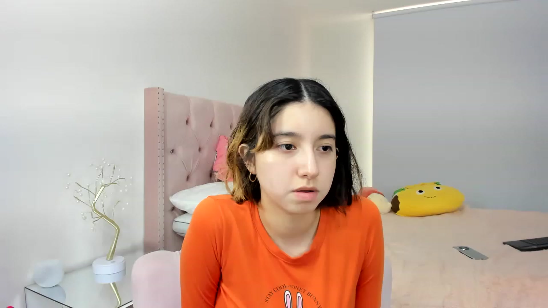 Gallery image thumbnail from Cherrycute666's myfreecams stream on, 11/19/2022, 15:09 image 8 of 20