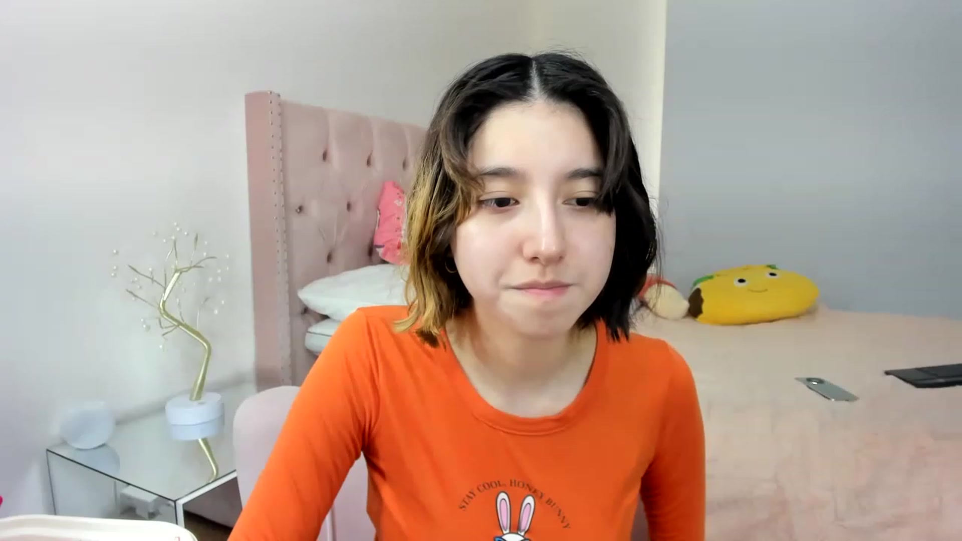 Gallery image thumbnail from Cherrycute666's myfreecams stream on, 11/19/2022, 15:09 image 6 of 20