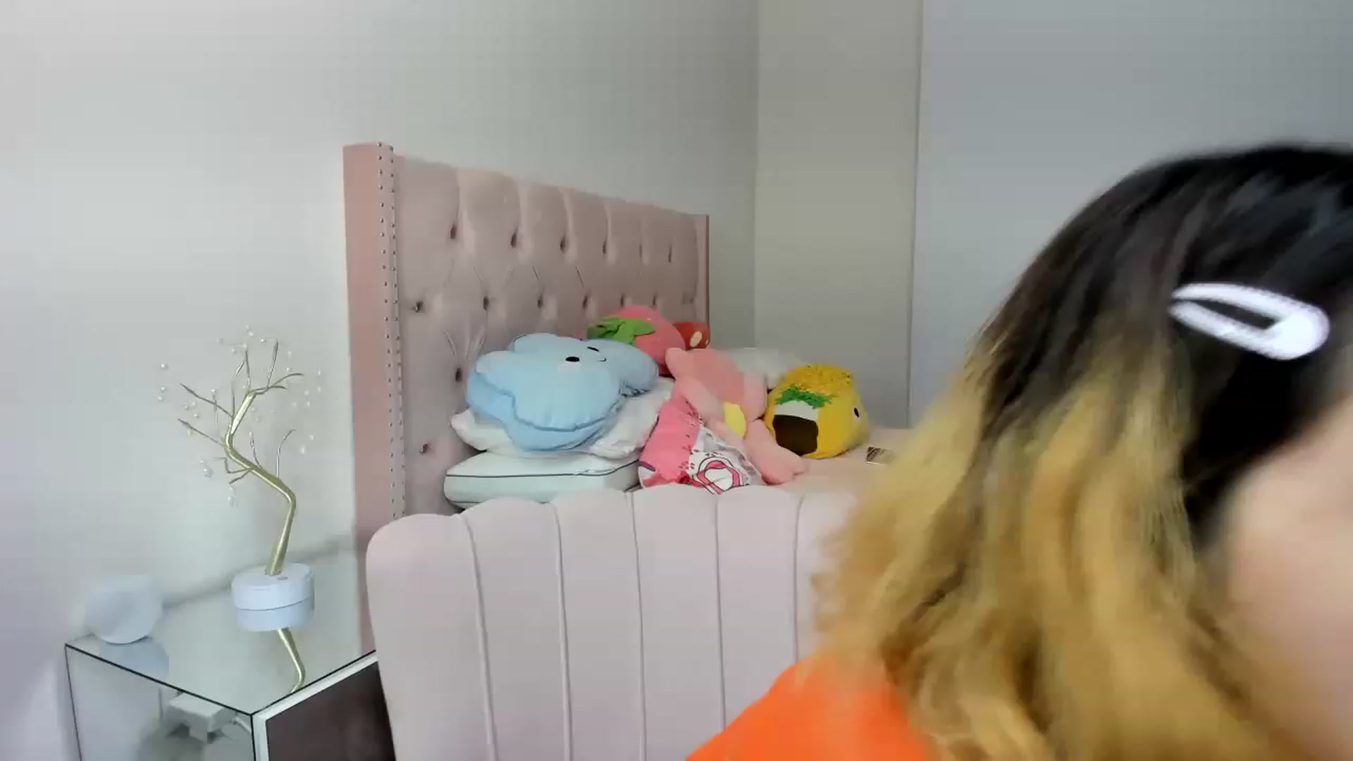 Gallery image thumbnail from Cherrycute666's myfreecams stream on, 11/20/2022, 01:15 image 2 of 20