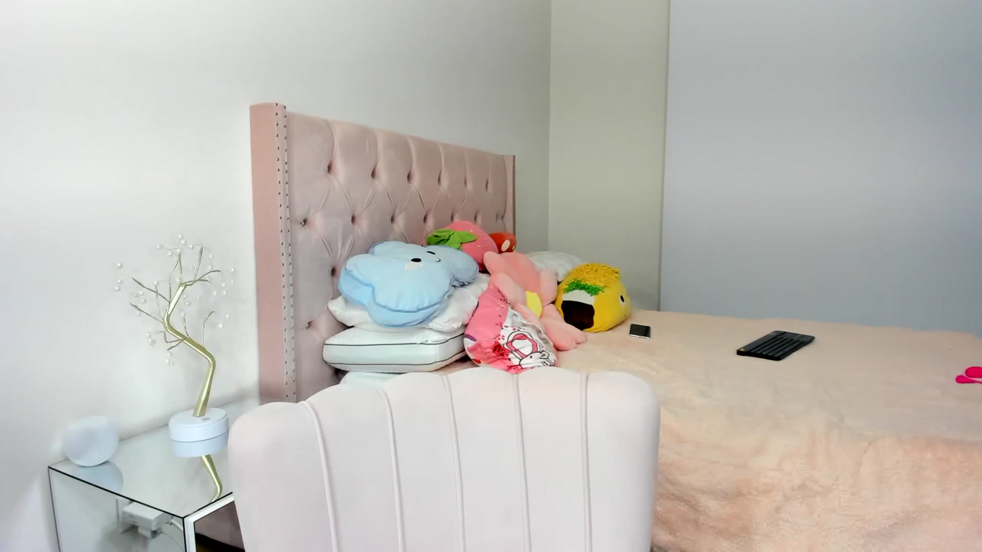 Gallery image thumbnail from Cherrycute666's myfreecams stream on, 11/20/2022, 01:15 image 20 of 20