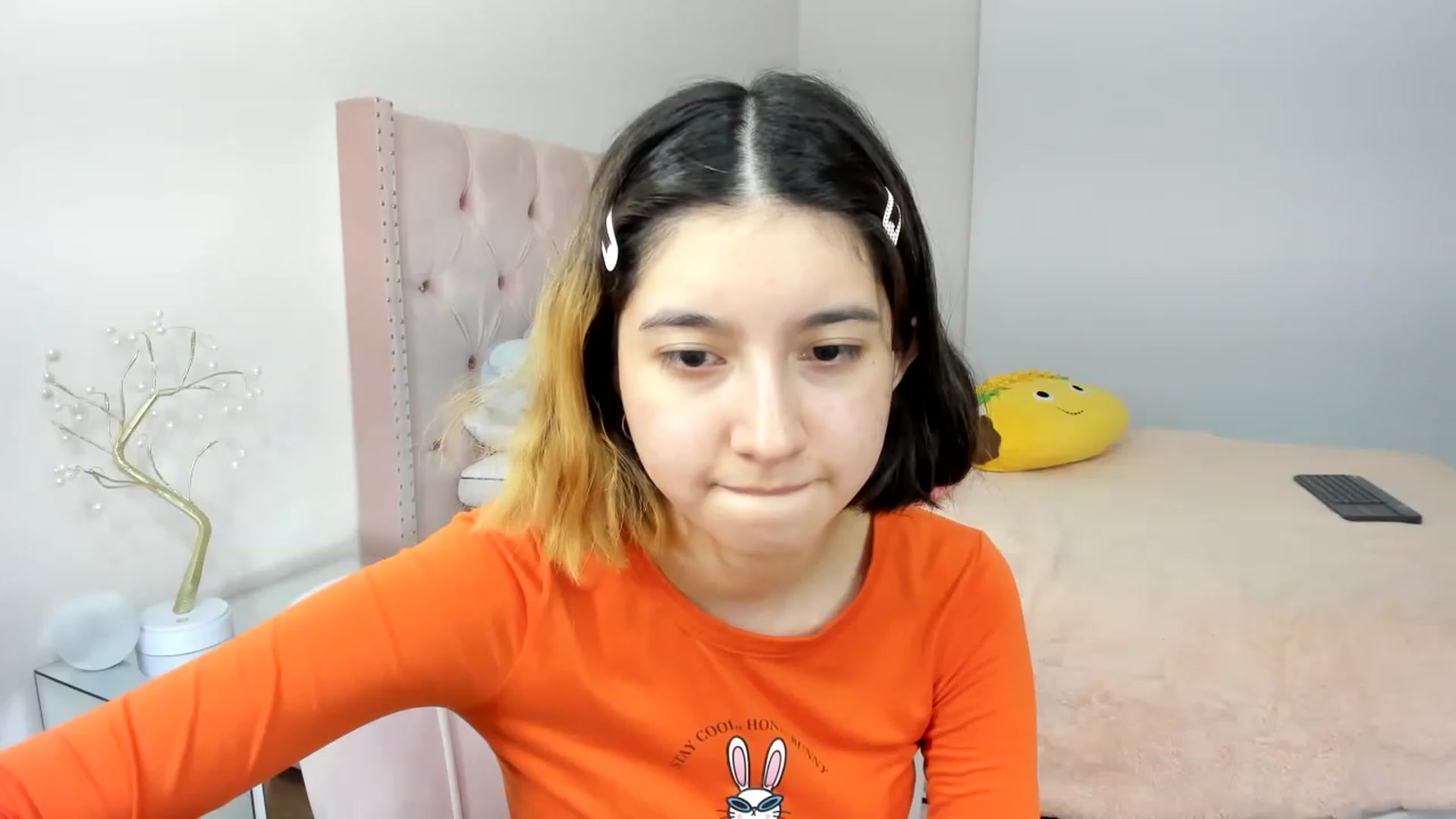 Gallery image thumbnail from Cherrycute666's myfreecams stream on, 11/20/2022, 05:44 image 13 of 20