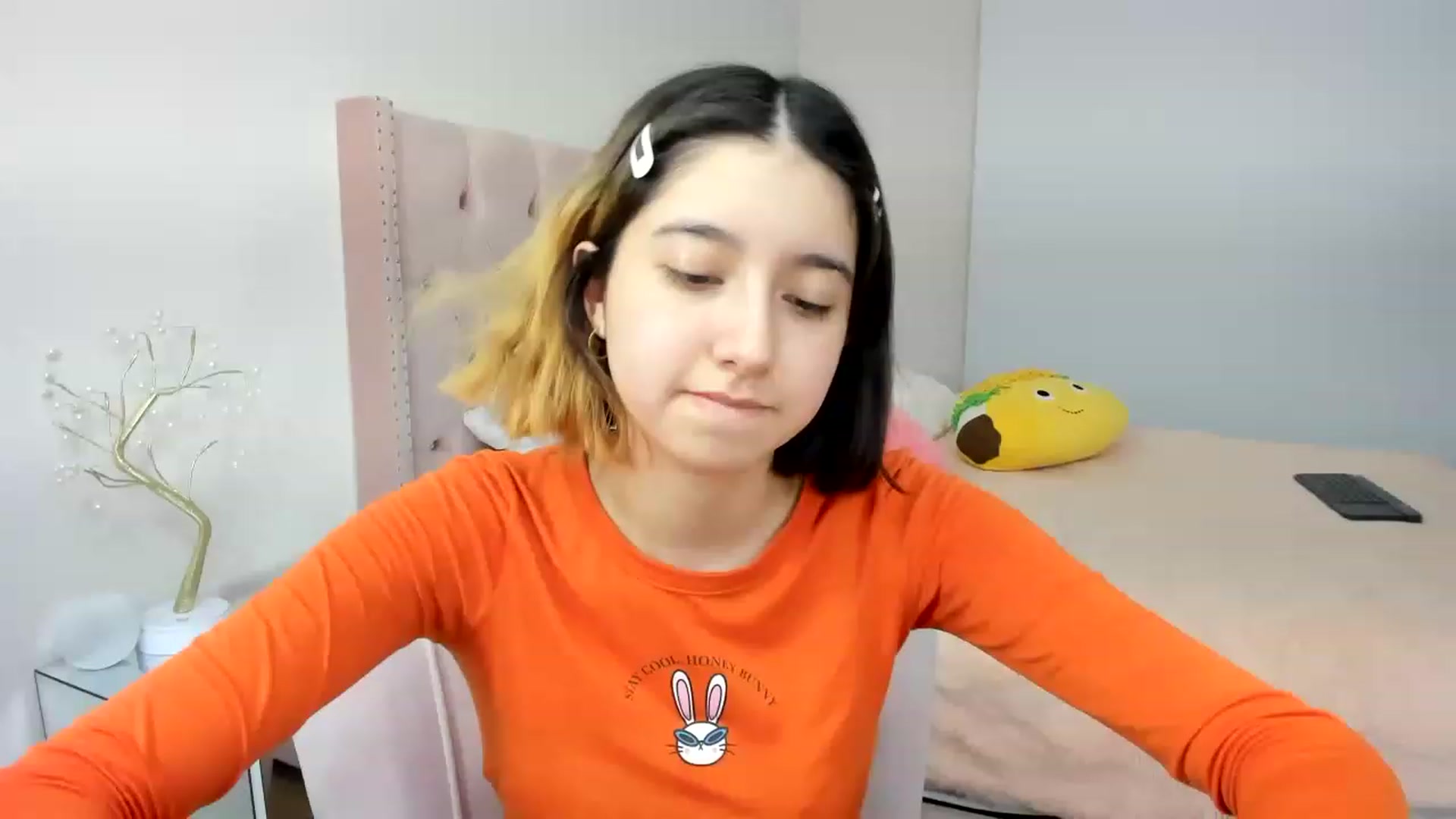 Gallery image thumbnail from Cherrycute666's myfreecams stream on, 11/20/2022, 05:44 image 3 of 20