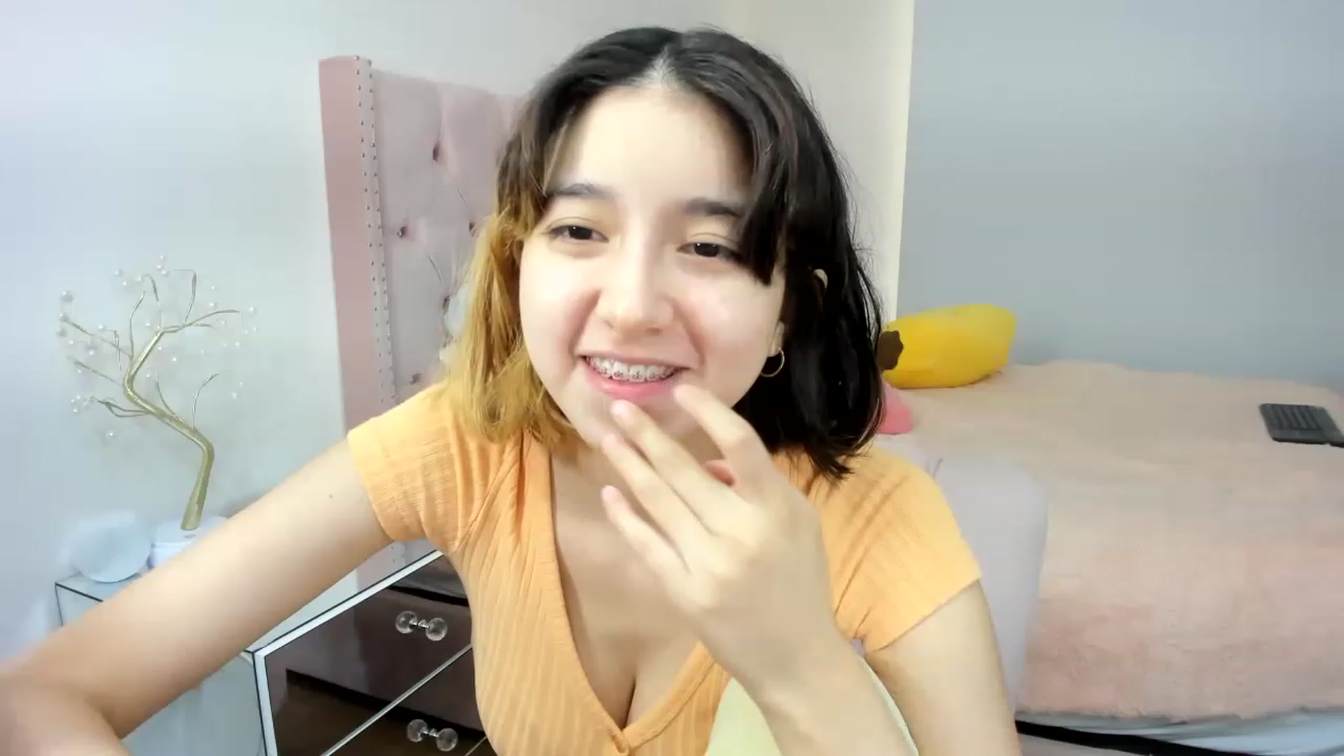 Gallery image thumbnail from Cherrycute666's myfreecams stream on, 11/20/2022, 15:31 image 3 of 20