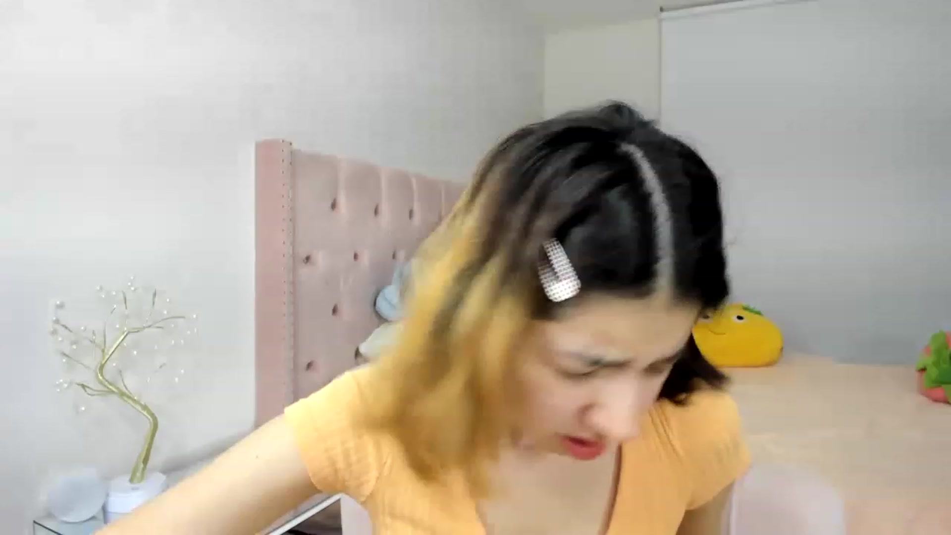 Gallery image thumbnail from Cherrycute666's myfreecams stream on, 11/21/2022, 01:04 image 18 of 20
