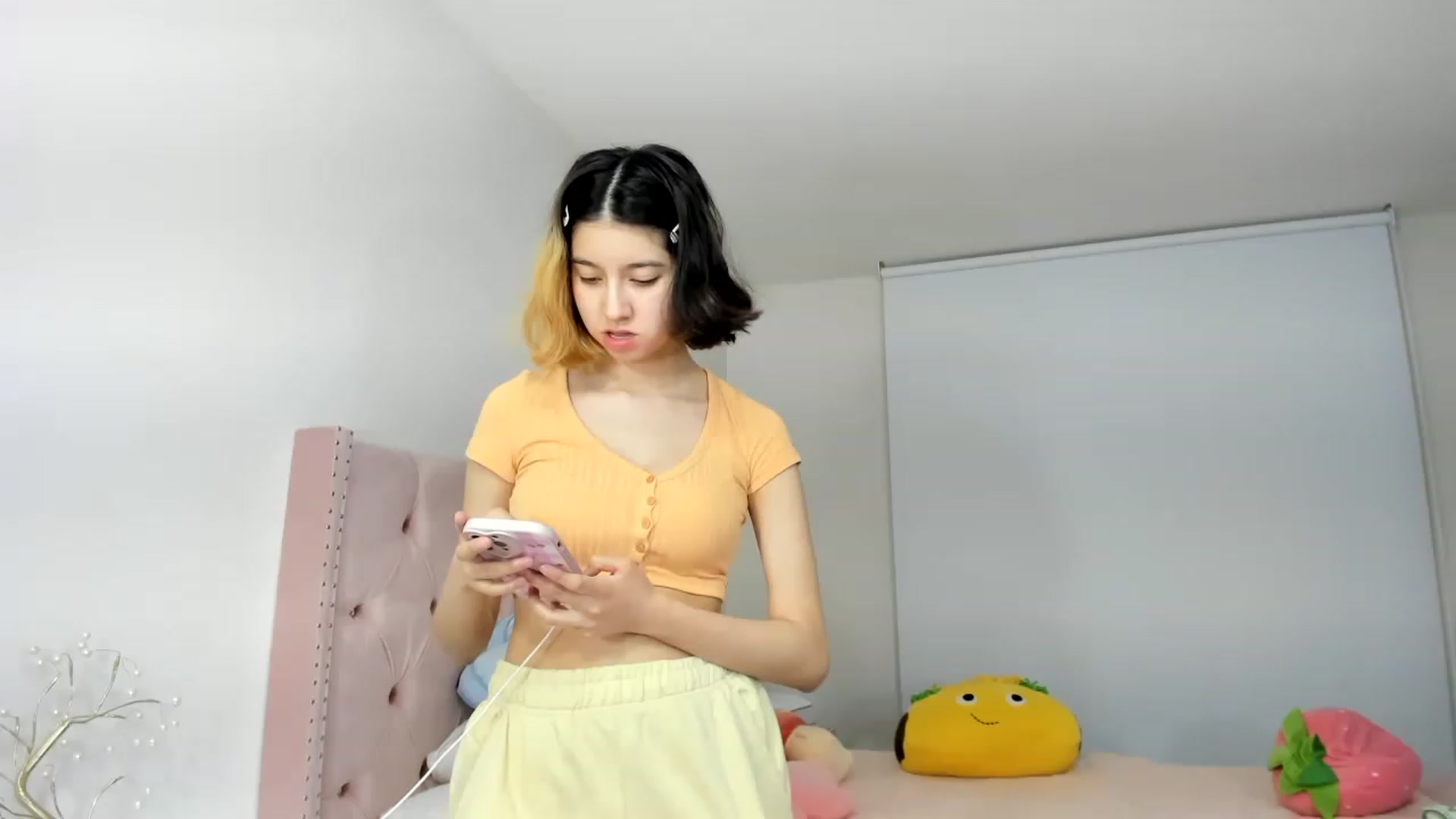 Gallery image thumbnail from Cherrycute666's myfreecams stream on, 11/21/2022, 01:04 image 2 of 20
