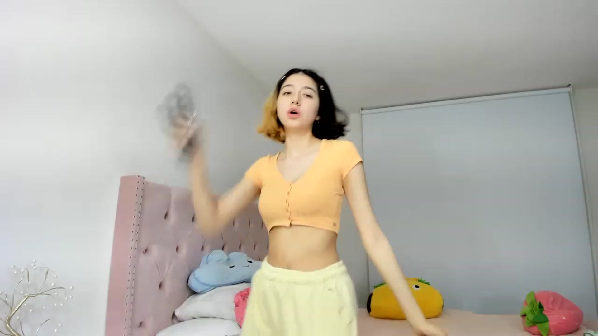 Gallery image thumbnail from Cherrycute666's myfreecams stream on, 11/21/2022, 01:04 image 9 of 20