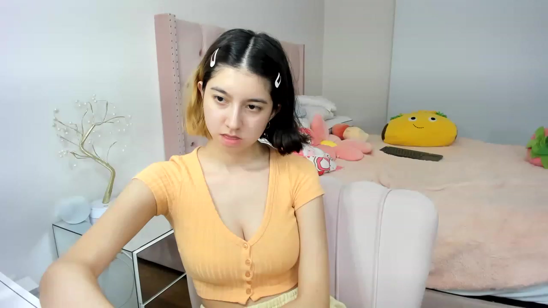 Gallery image thumbnail from Cherrycute666's myfreecams stream on, 11/21/2022, 08:20 image 17 of 20