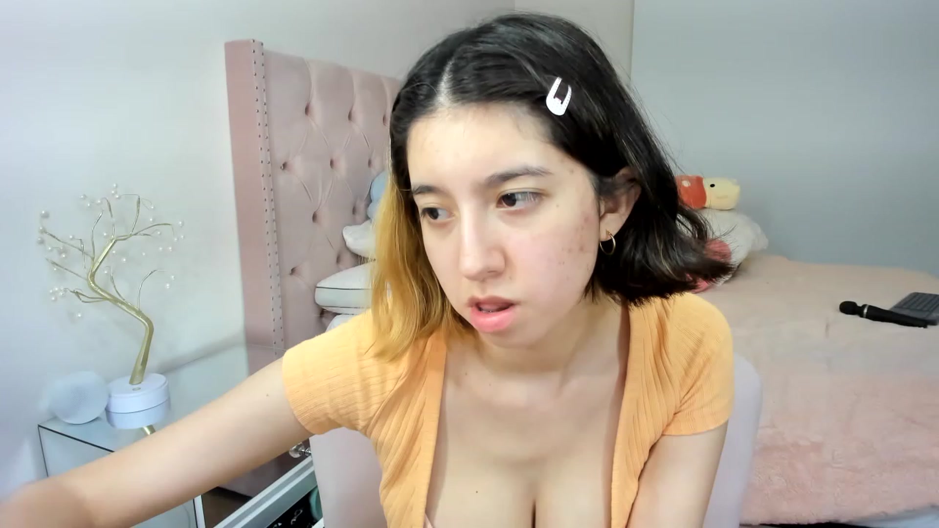 Gallery image thumbnail from Cherrycute666's myfreecams stream on, 11/21/2022, 12:16 image 15 of 20