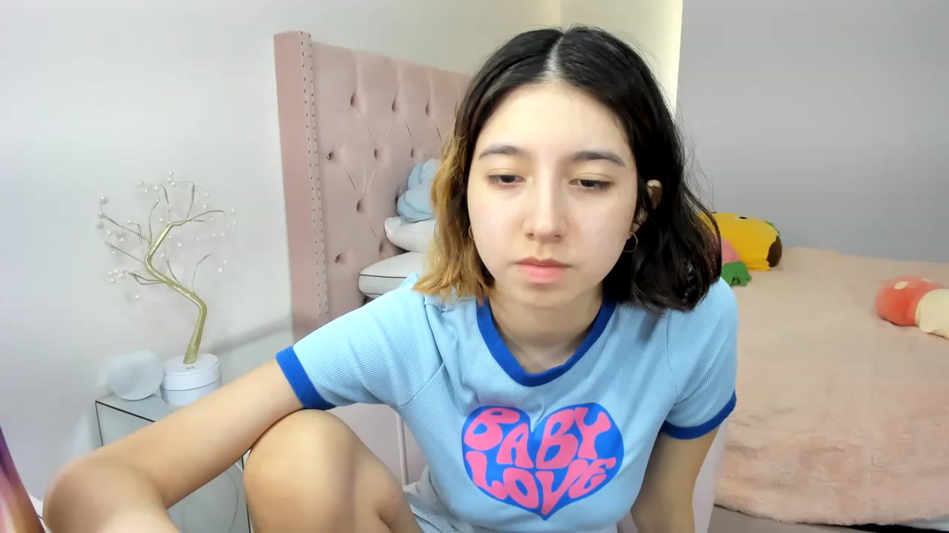Gallery image thumbnail from Cherrycute666's myfreecams stream on, 11/21/2022, 15:07 image 17 of 20