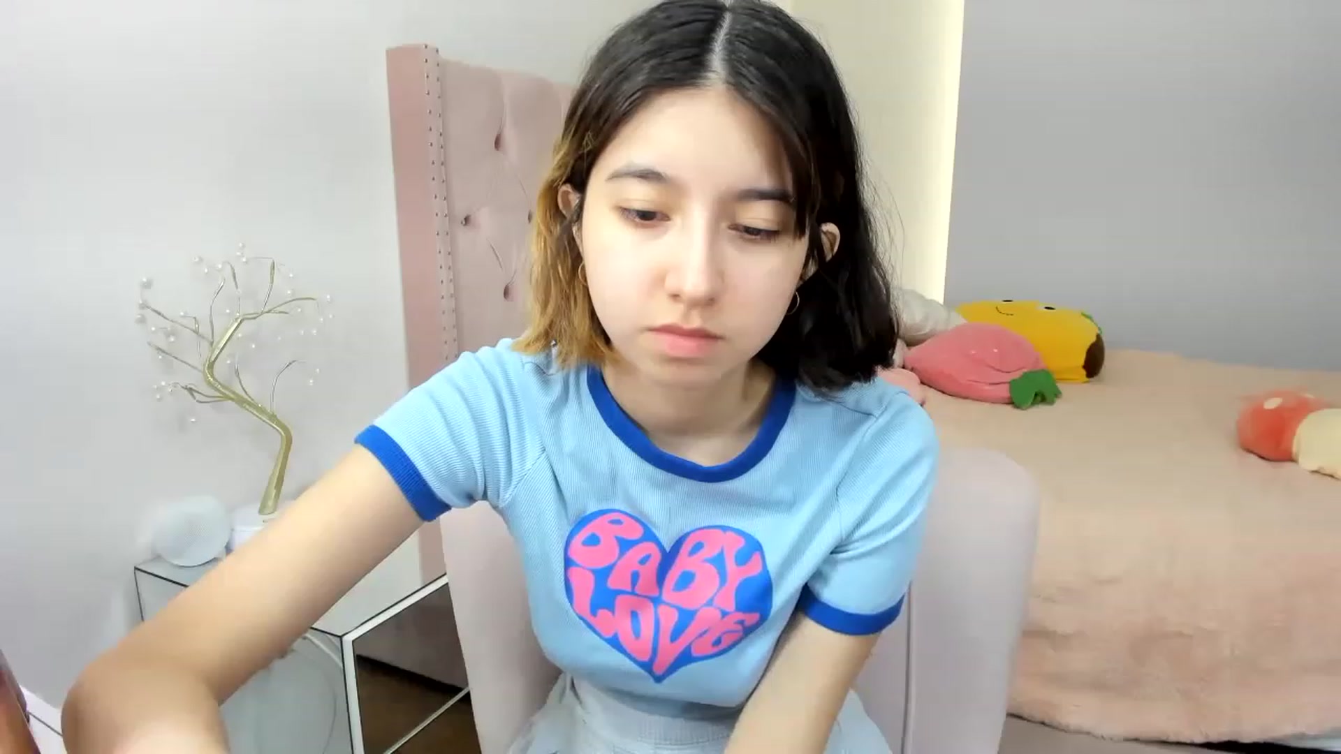 Gallery image thumbnail from Cherrycute666's myfreecams stream on, 11/21/2022, 15:07 image 19 of 20