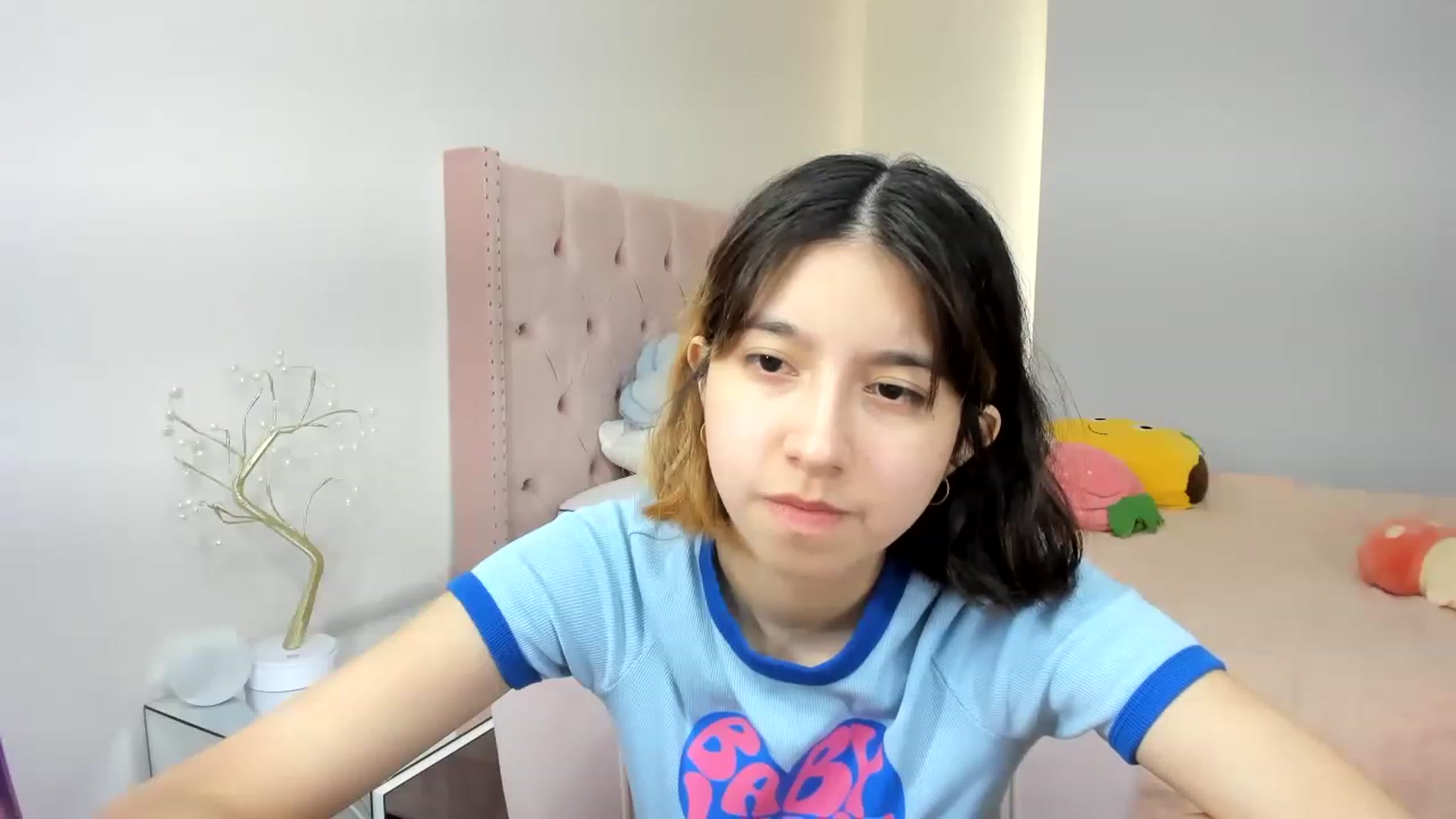 Gallery image thumbnail from Cherrycute666's myfreecams stream on, 11/21/2022, 15:22 image 2 of 20