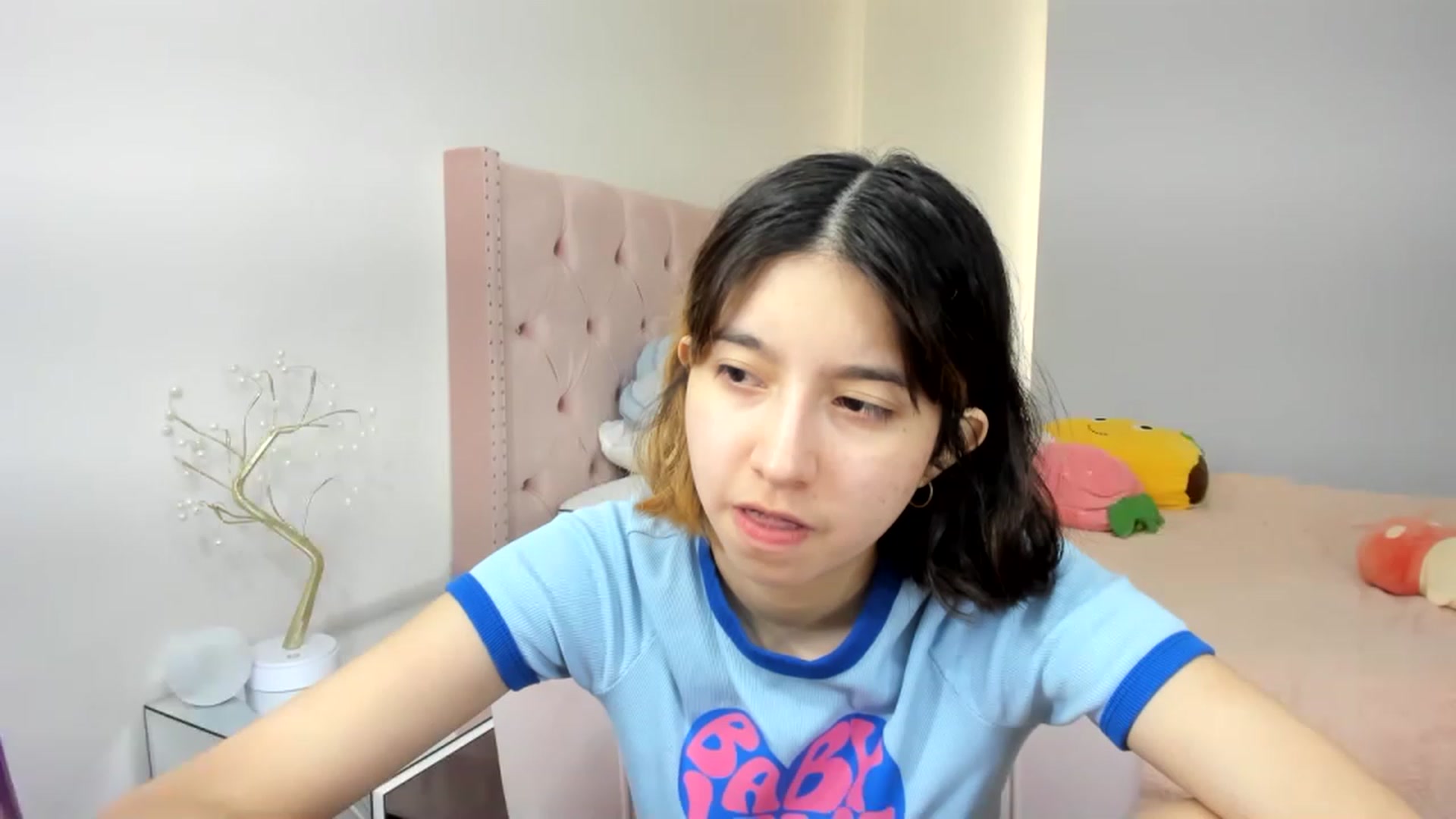 Gallery image thumbnail from Cherrycute666's myfreecams stream on, 11/21/2022, 15:22 image 1 of 20