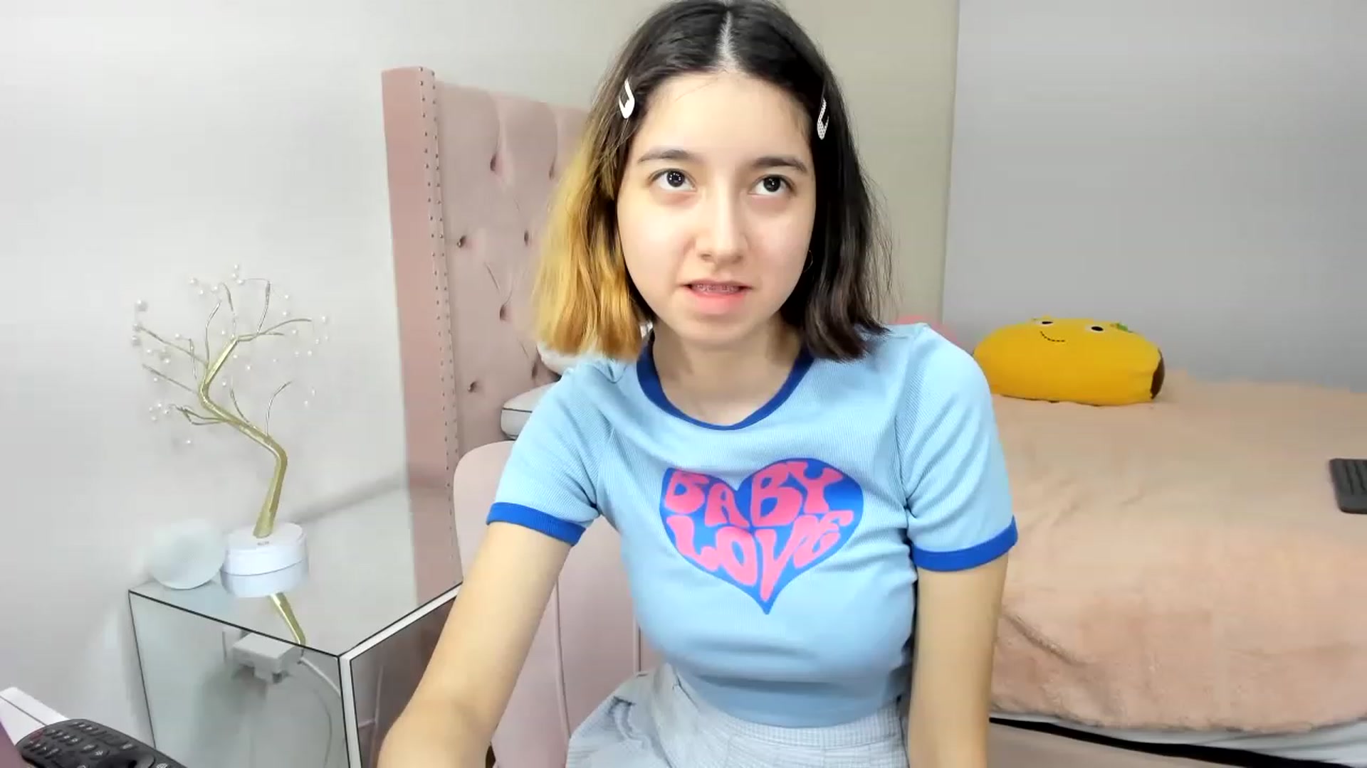 Gallery image thumbnail from Cherrycute666's myfreecams stream on, 11/22/2022, 05:16 image 7 of 20