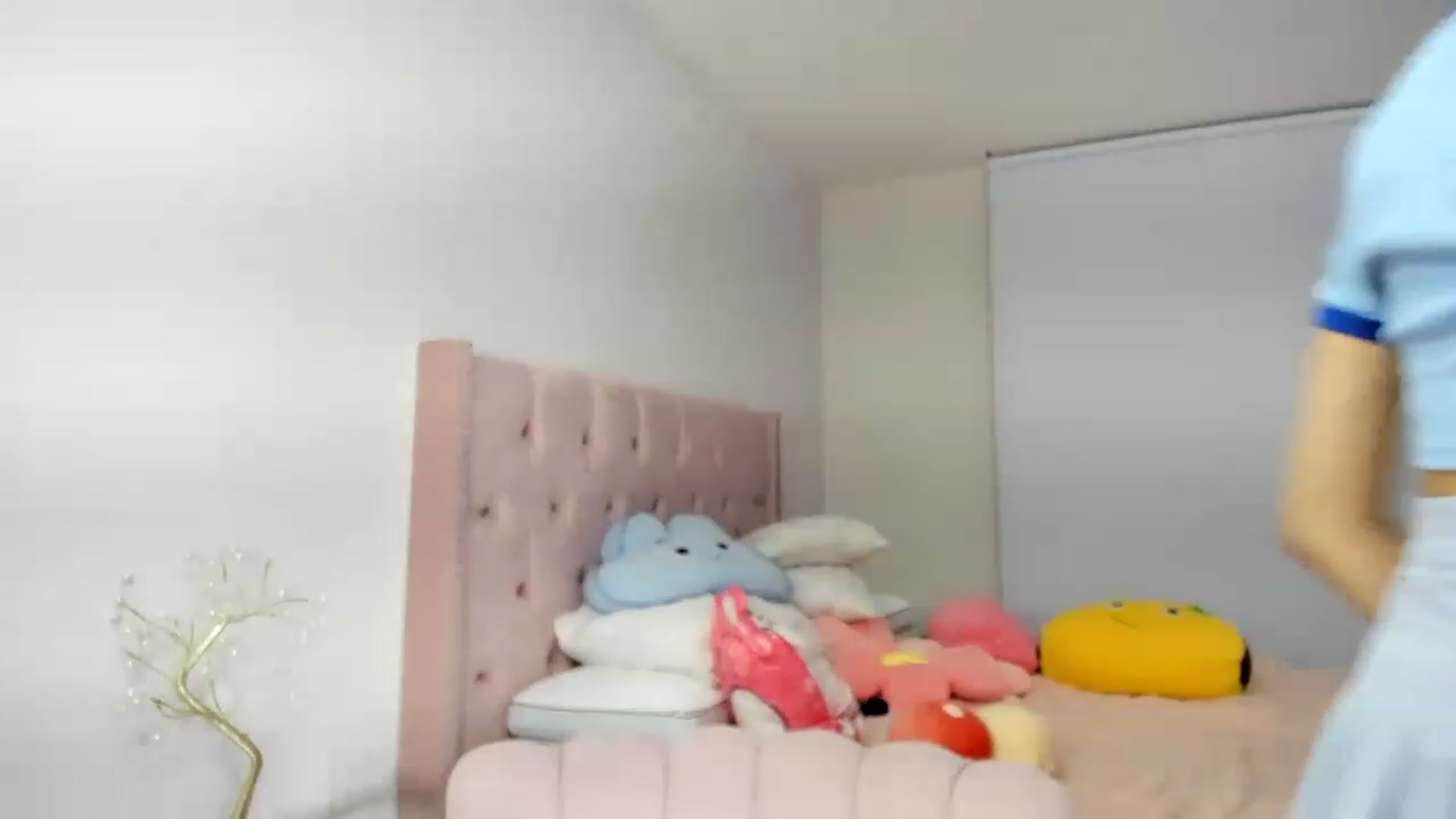 Gallery image thumbnail from Cherrycute666's myfreecams stream on, 11/22/2022, 05:16 image 11 of 20