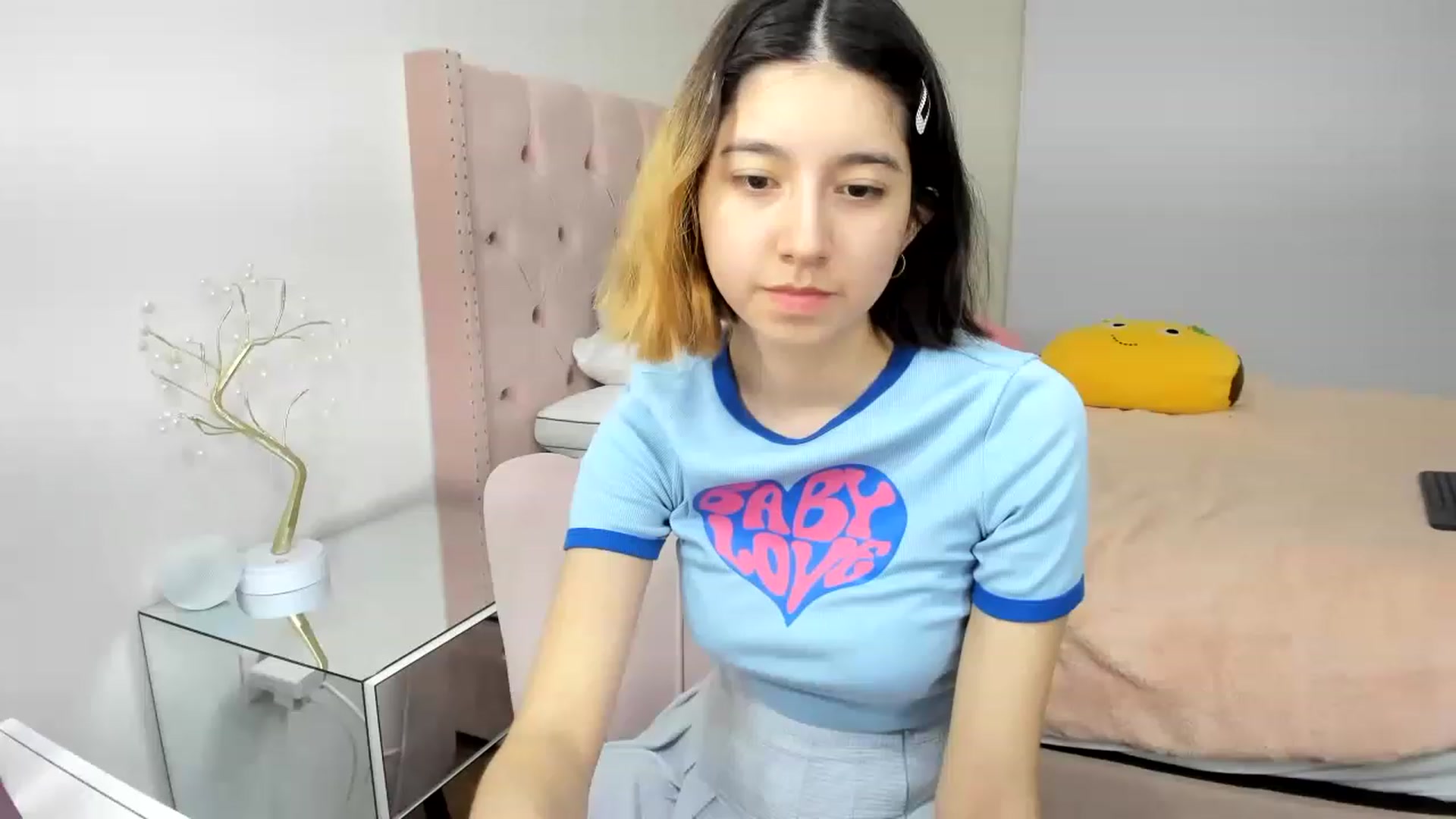 Gallery image thumbnail from Cherrycute666's myfreecams stream on, 11/22/2022, 05:16 image 6 of 20