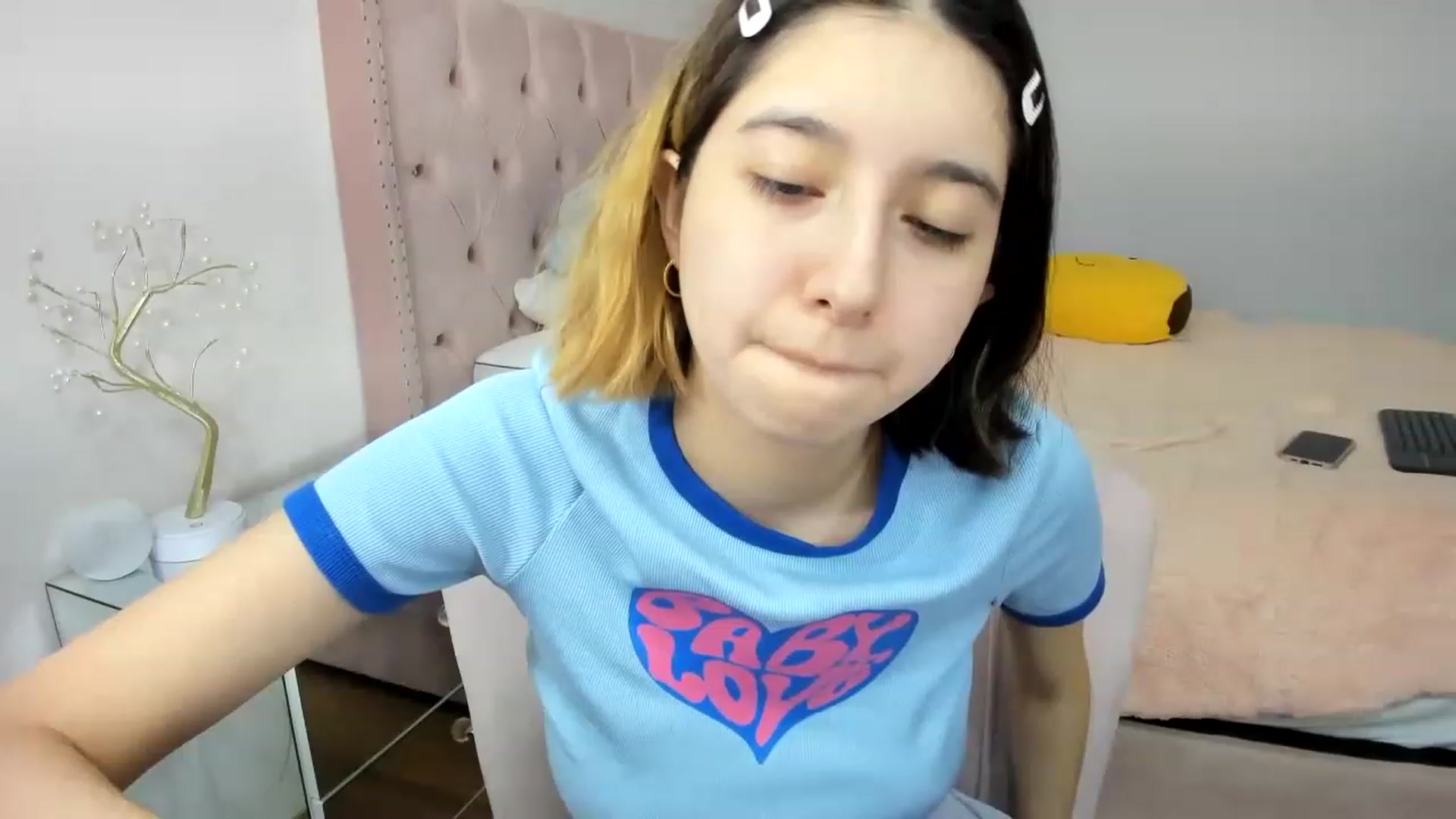 Gallery image thumbnail from Cherrycute666's myfreecams stream on, 11/22/2022, 05:40 image 19 of 20