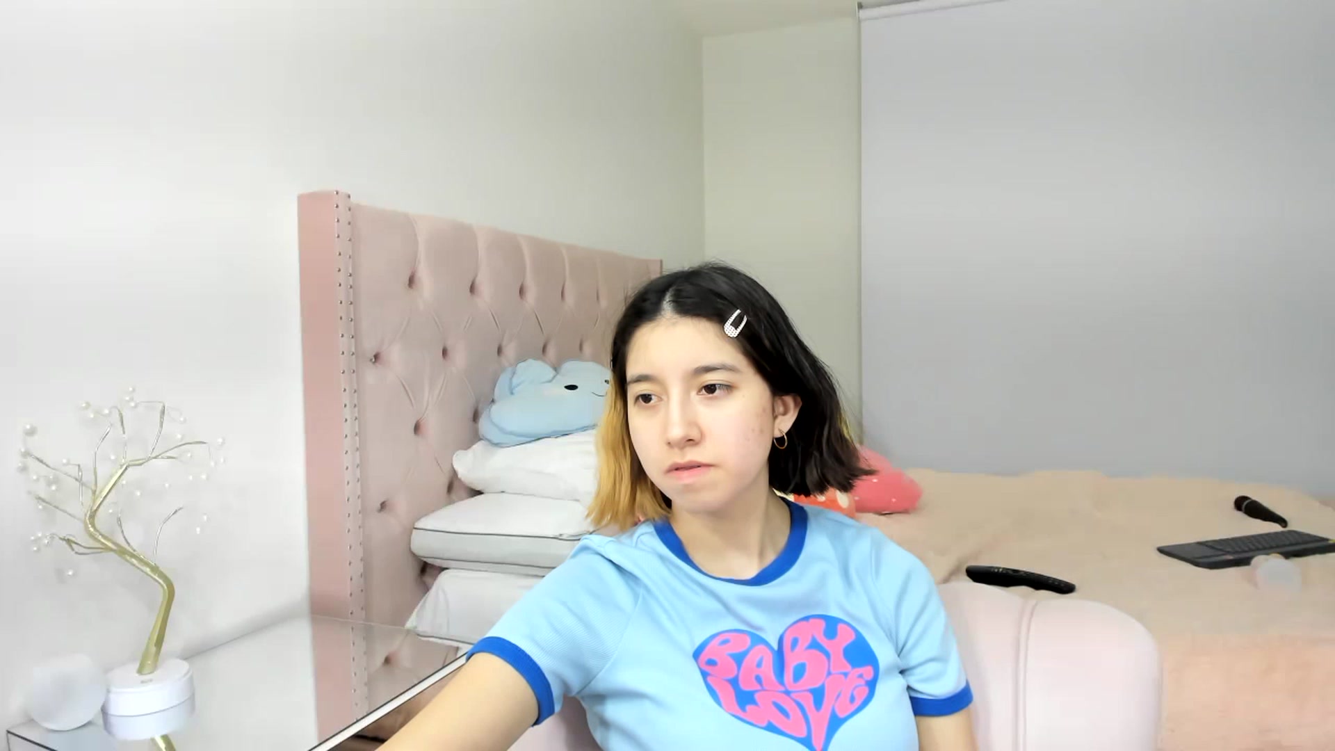 Gallery image thumbnail from Cherrycute666's myfreecams stream on, 11/22/2022, 09:27 image 5 of 20