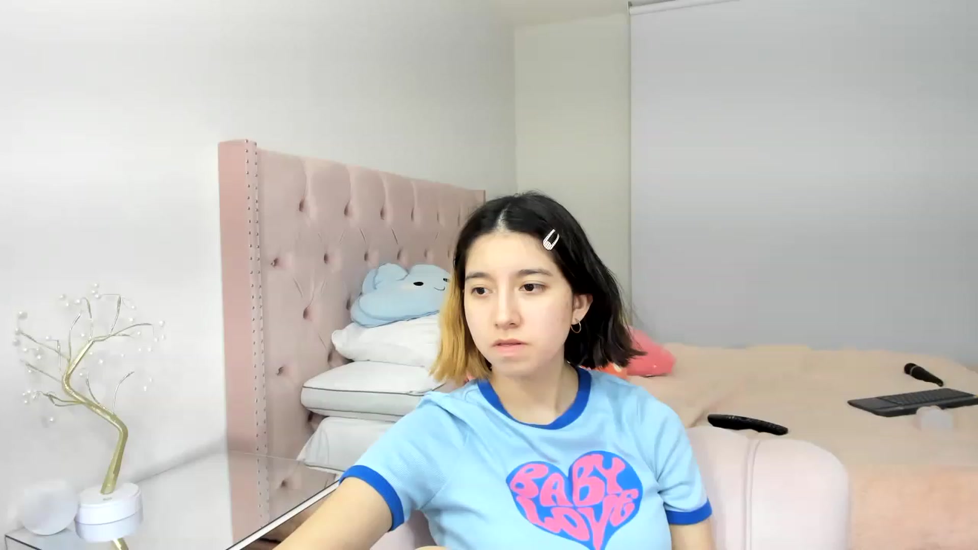 Gallery image thumbnail from Cherrycute666's myfreecams stream on, 11/22/2022, 09:27 image 4 of 20
