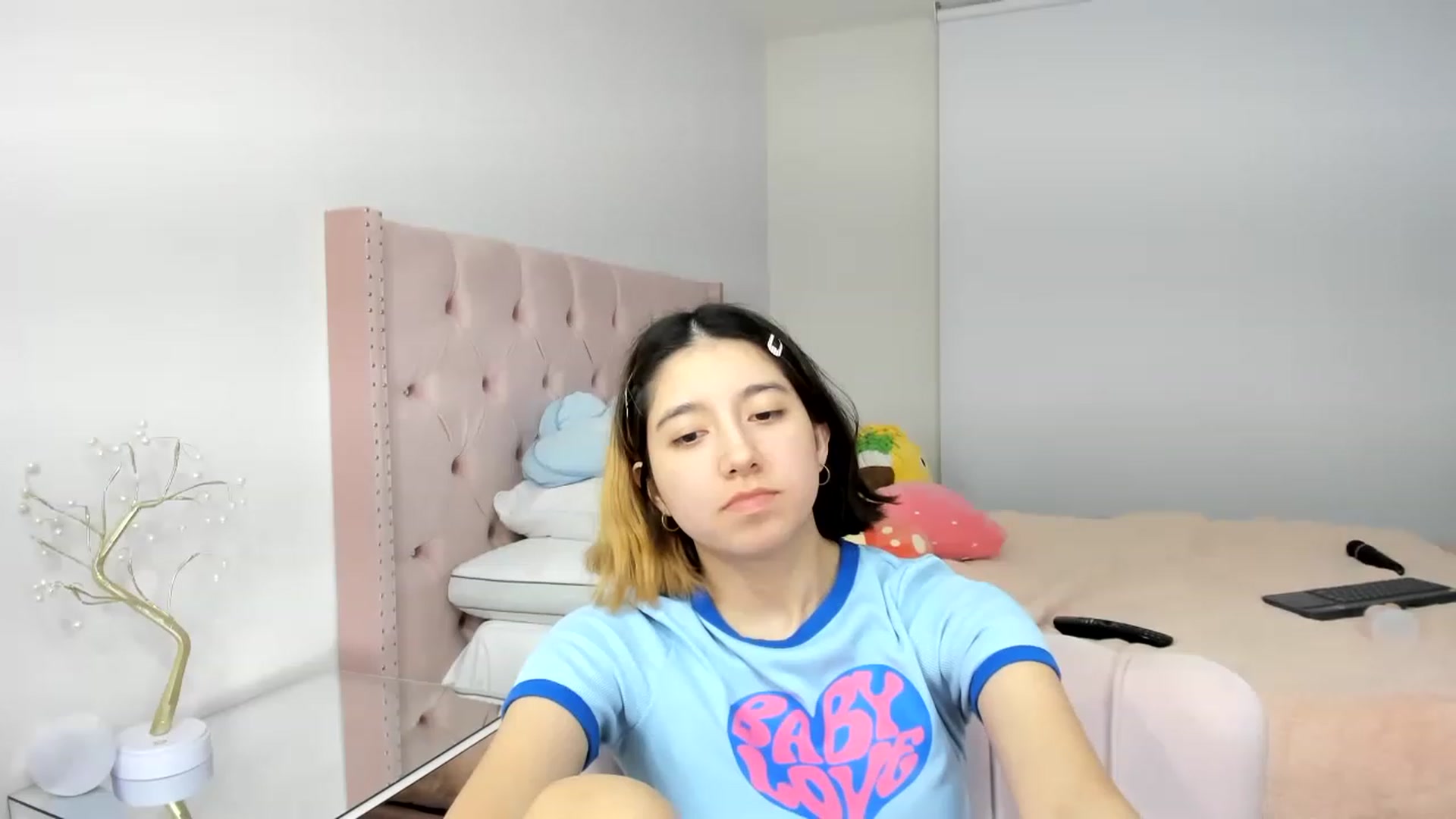 Gallery image thumbnail from Cherrycute666's myfreecams stream on, 11/22/2022, 09:27 image 3 of 20