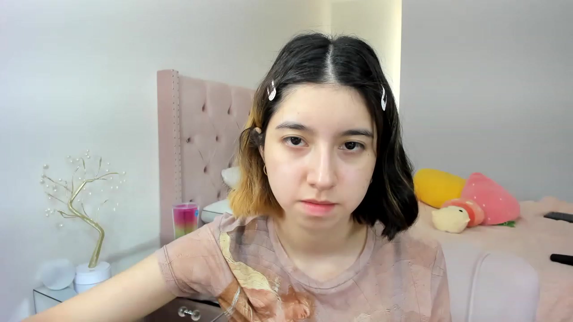 Gallery image thumbnail from Cherrycute666's myfreecams stream on, 11/22/2022, 18:59 image 16 of 20