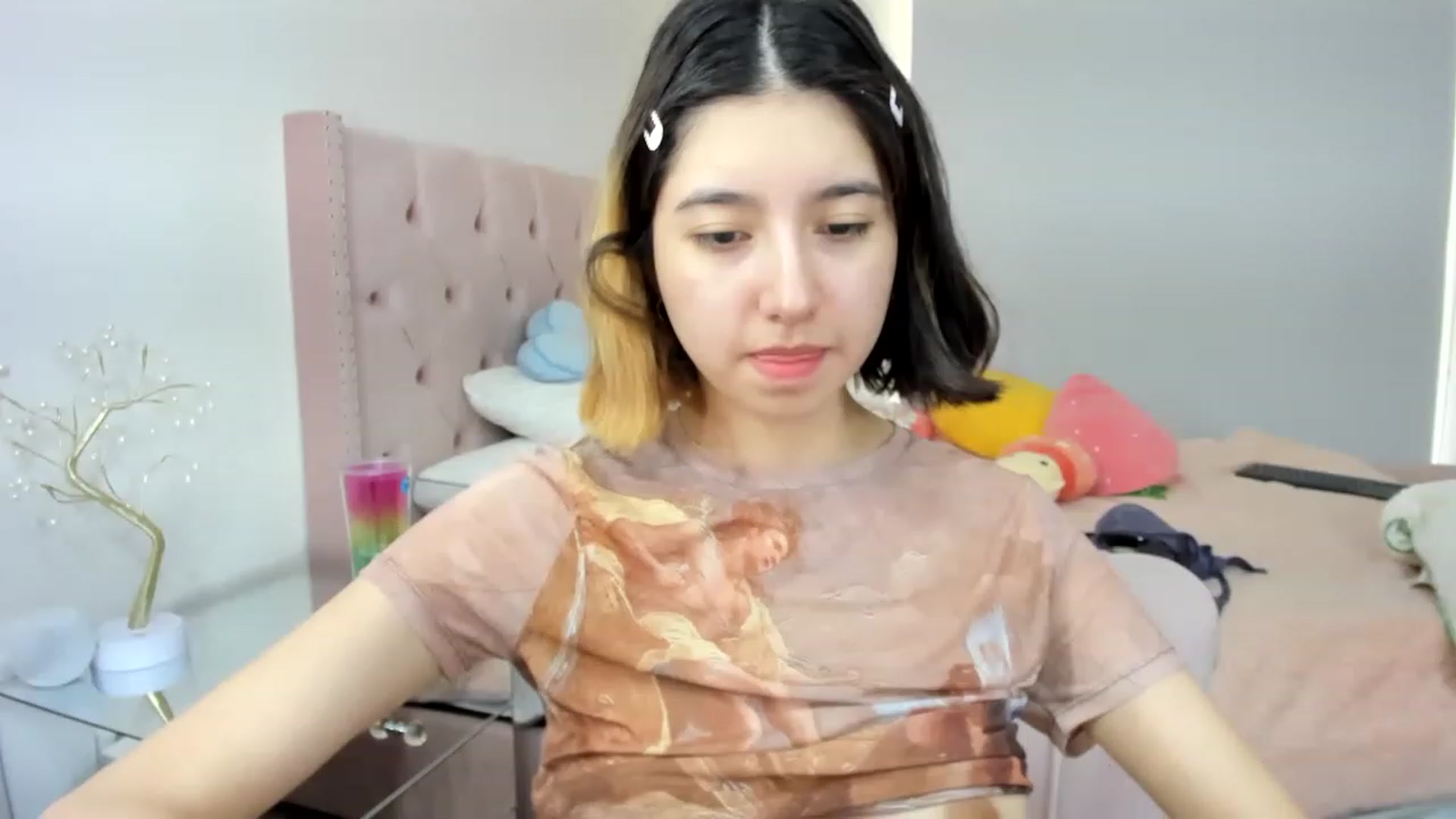 Gallery image thumbnail from Cherrycute666's myfreecams stream on, 11/22/2022, 18:59 image 10 of 20