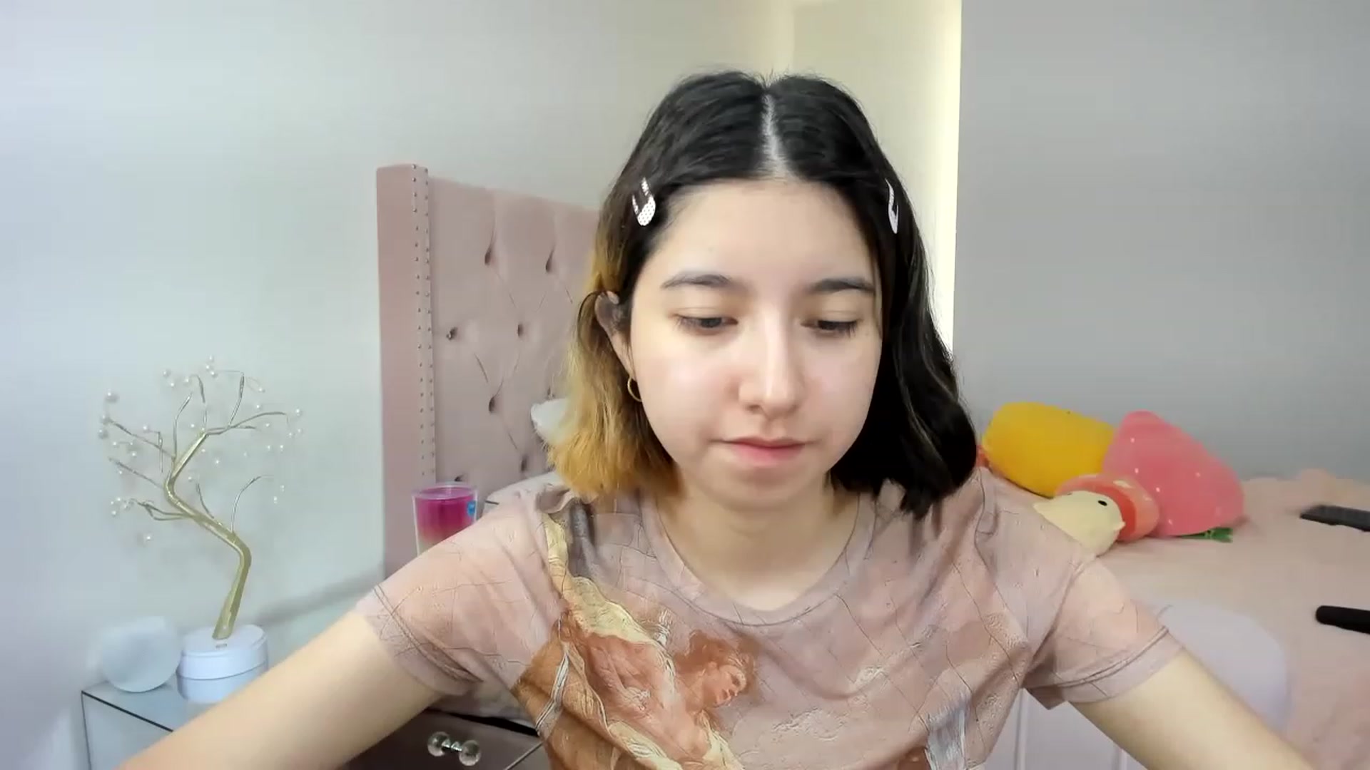 Gallery image thumbnail from Cherrycute666's myfreecams stream on, 11/22/2022, 18:59 image 13 of 20
