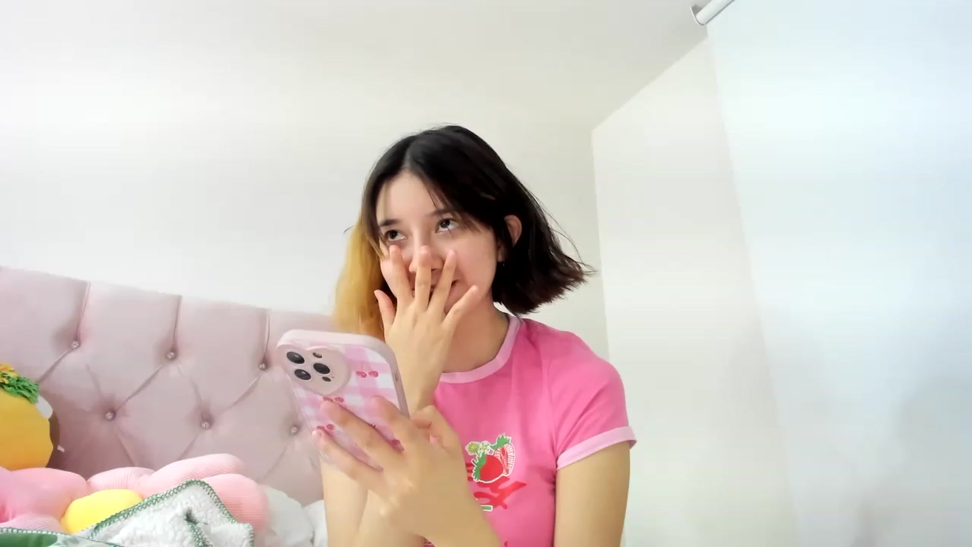 Gallery image thumbnail from Cherrycute666's myfreecams stream on, 11/24/2022, 02:44 image 13 of 20