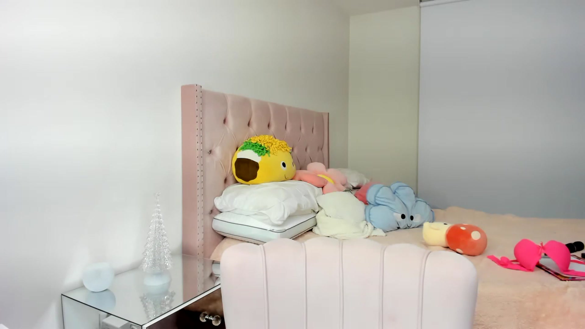 Gallery image thumbnail from Cherrycute666's myfreecams stream on, 11/24/2022, 11:47 image 12 of 20