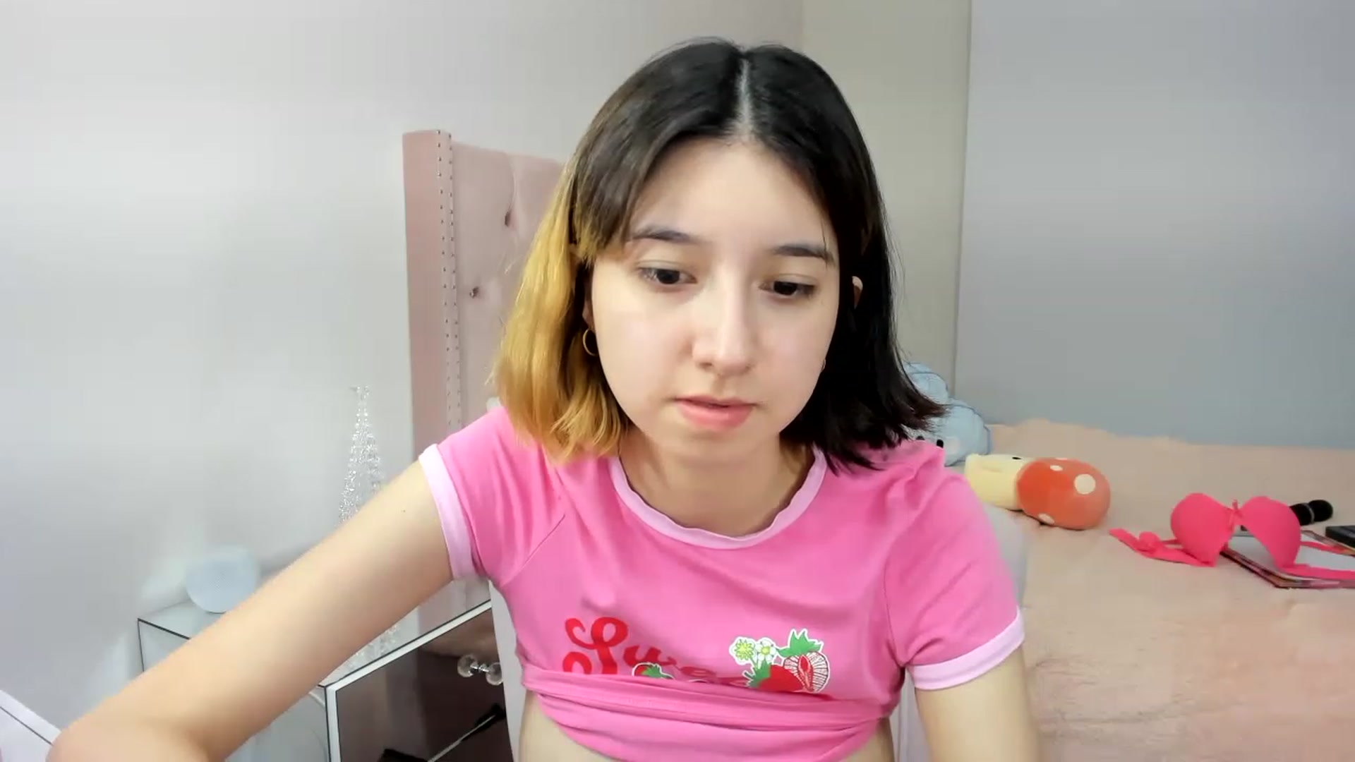 Gallery image thumbnail from Cherrycute666's myfreecams stream on, 11/24/2022, 11:47 image 9 of 20