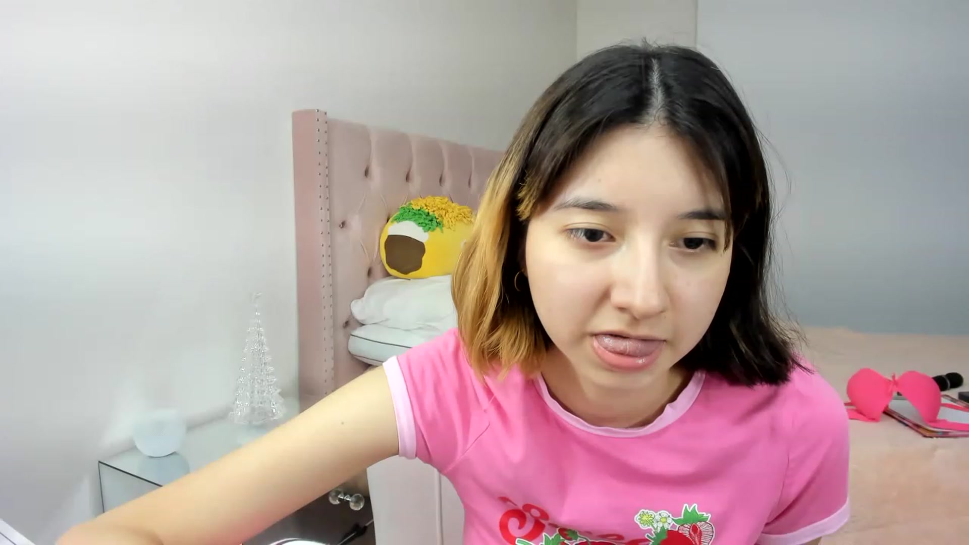 Gallery image thumbnail from Cherrycute666's myfreecams stream on, 11/24/2022, 11:47 image 13 of 20