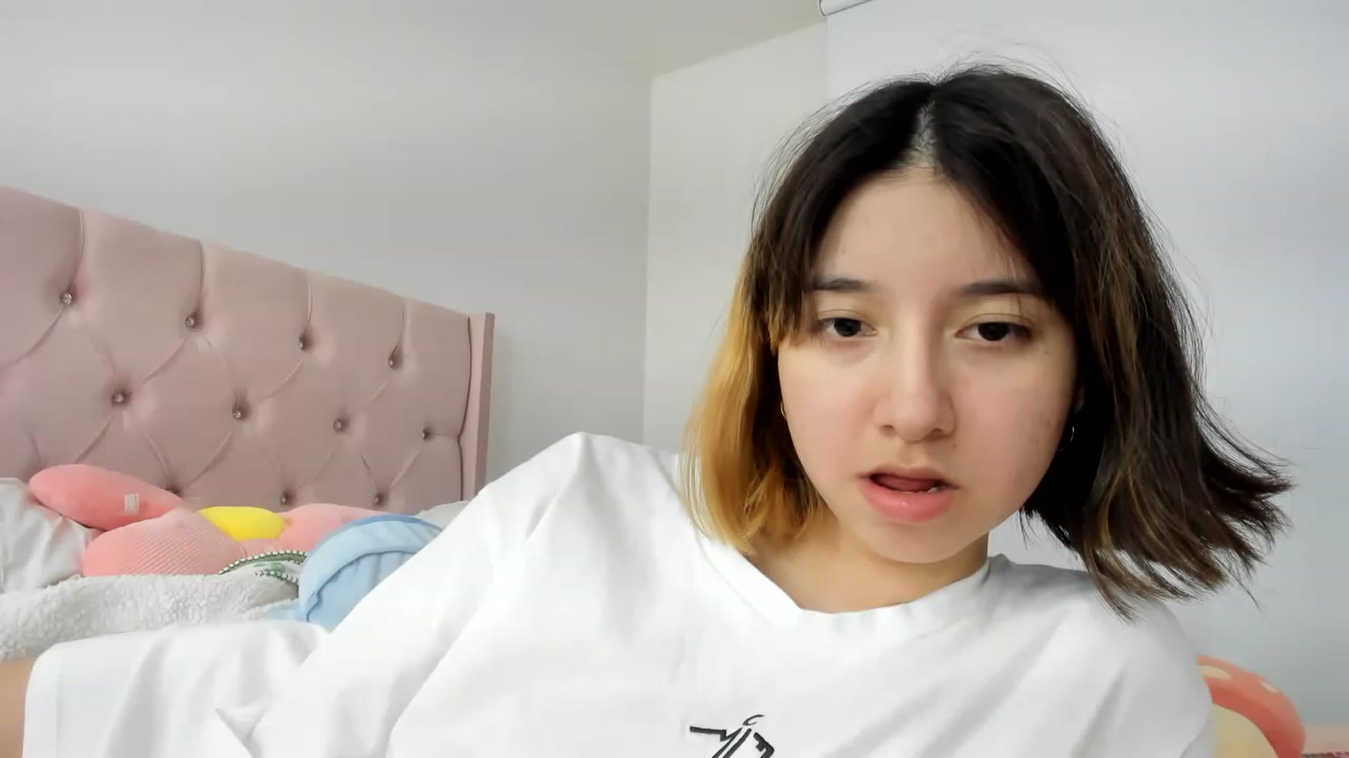 Gallery image thumbnail from Cherrycute666's myfreecams stream on, 11/24/2022, 12:54 image 4 of 20