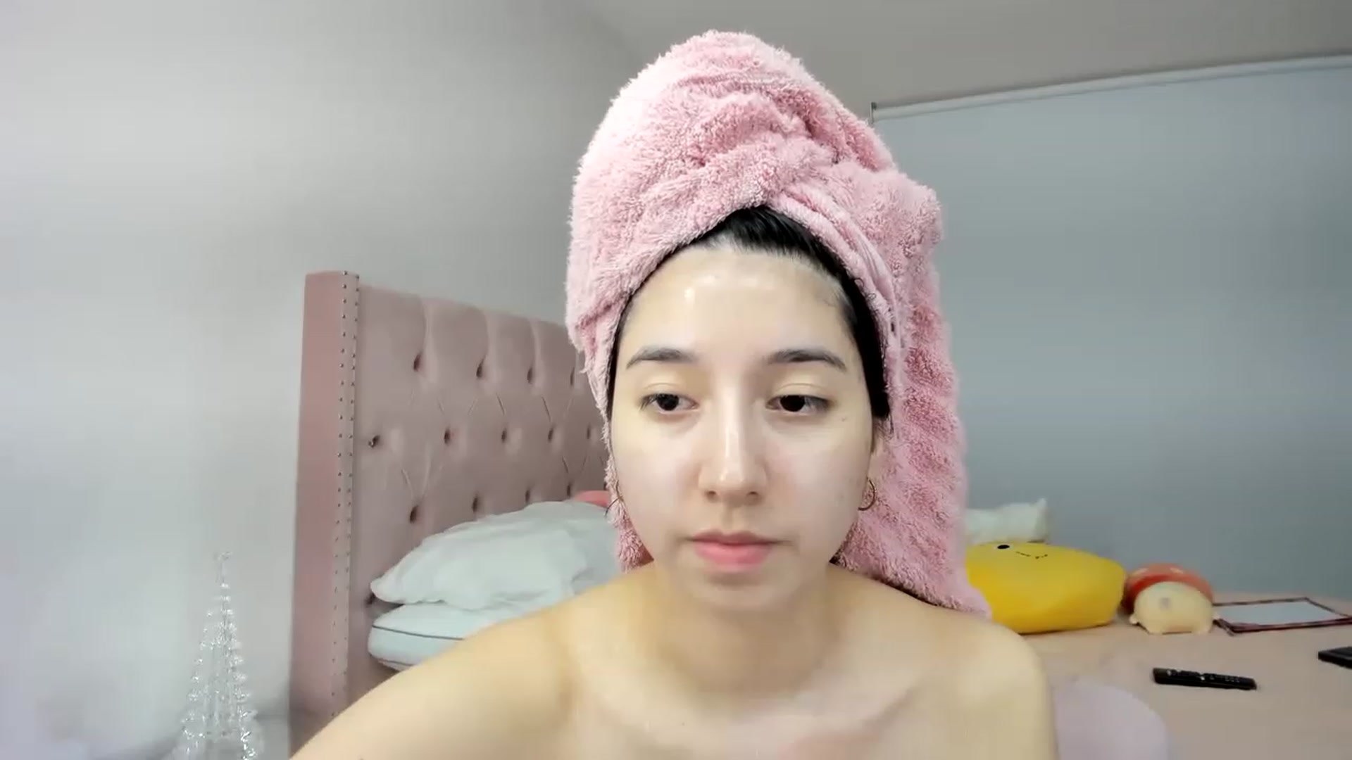 Gallery image thumbnail from Cherrycute666's myfreecams stream on, 11/24/2022, 12:54 image 18 of 20