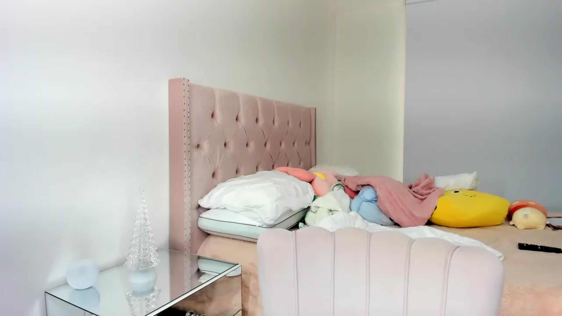 Gallery image thumbnail from Cherrycute666's myfreecams stream on, 11/24/2022, 13:31 image 12 of 20
