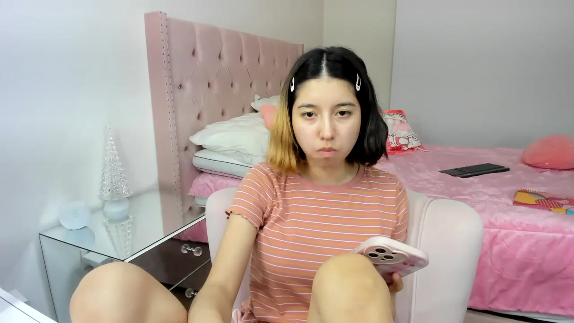 Gallery image thumbnail from Cherrycute666's myfreecams stream on, 11/25/2022, 08:16 image 20 of 20
