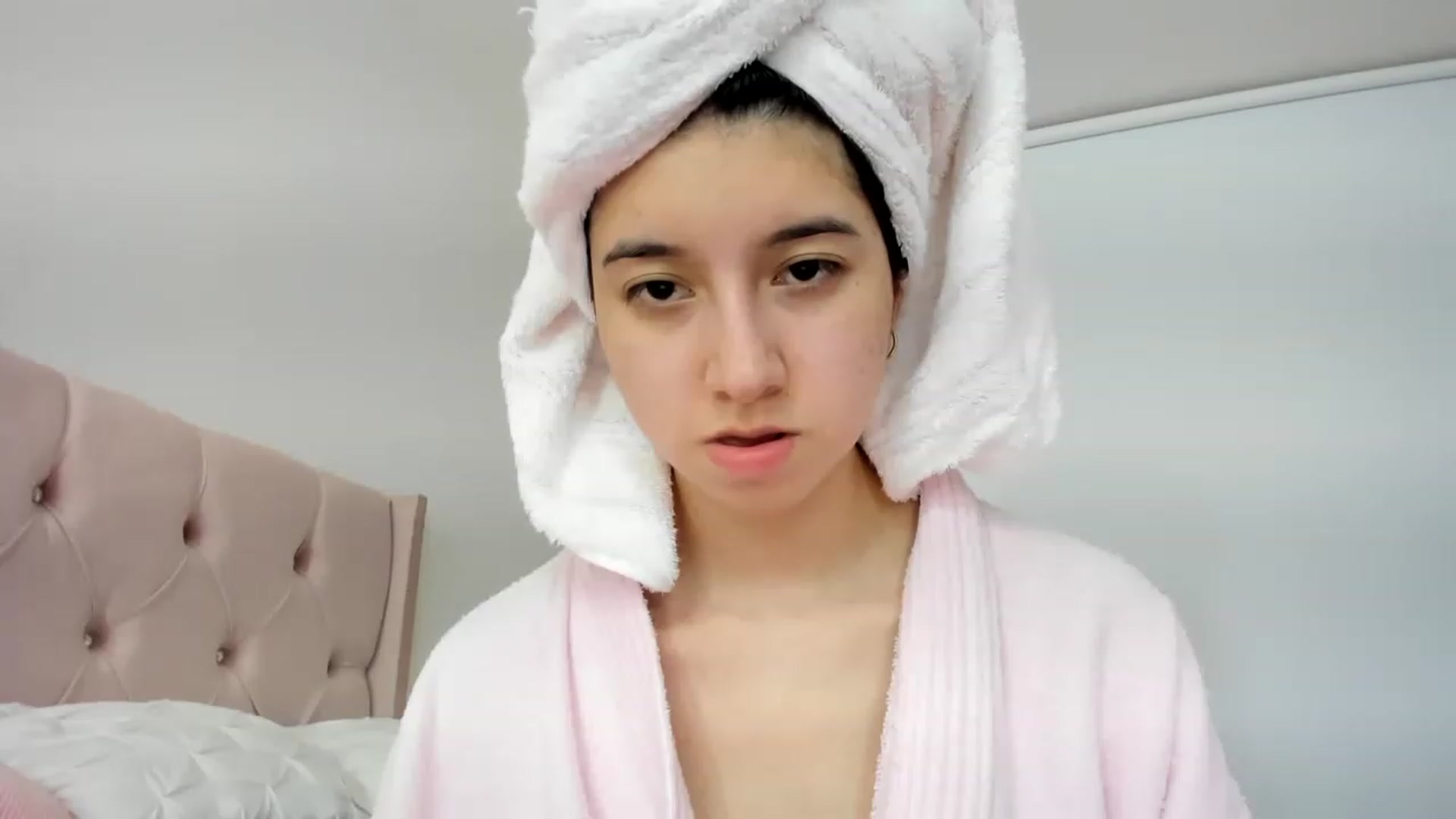 Gallery image thumbnail from Cherrycute666's myfreecams stream on, 11/25/2022, 12:03 image 5 of 20