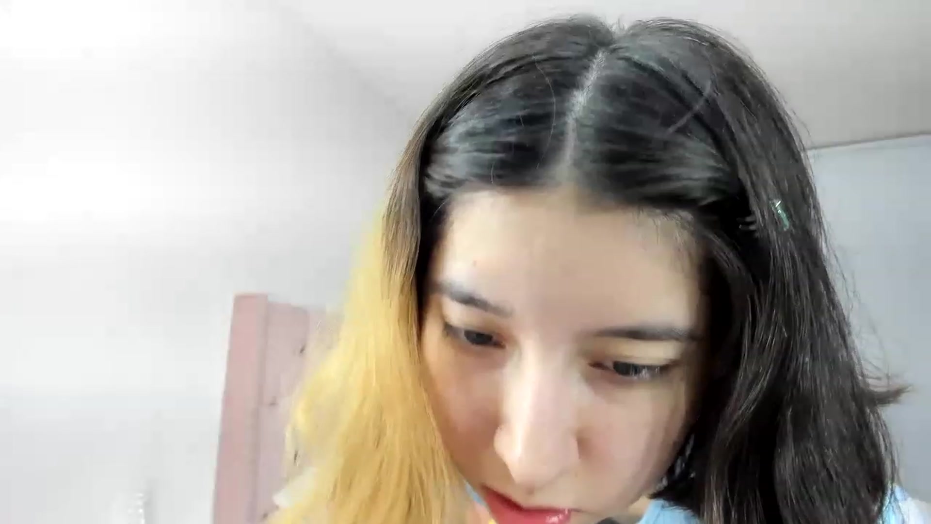 Gallery image thumbnail from Cherrycute666's myfreecams stream on, 11/26/2022, 03:01 image 18 of 20