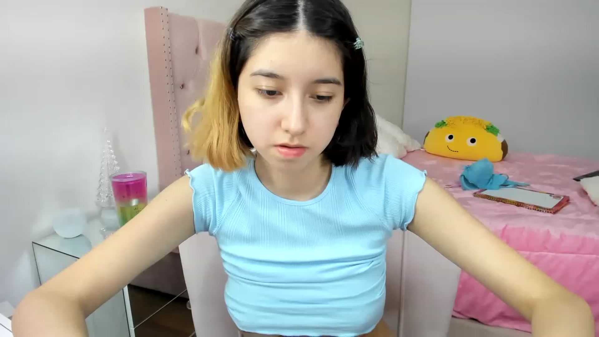 Gallery image thumbnail from Cherrycute666's myfreecams stream on, 11/26/2022, 08:30 image 20 of 20
