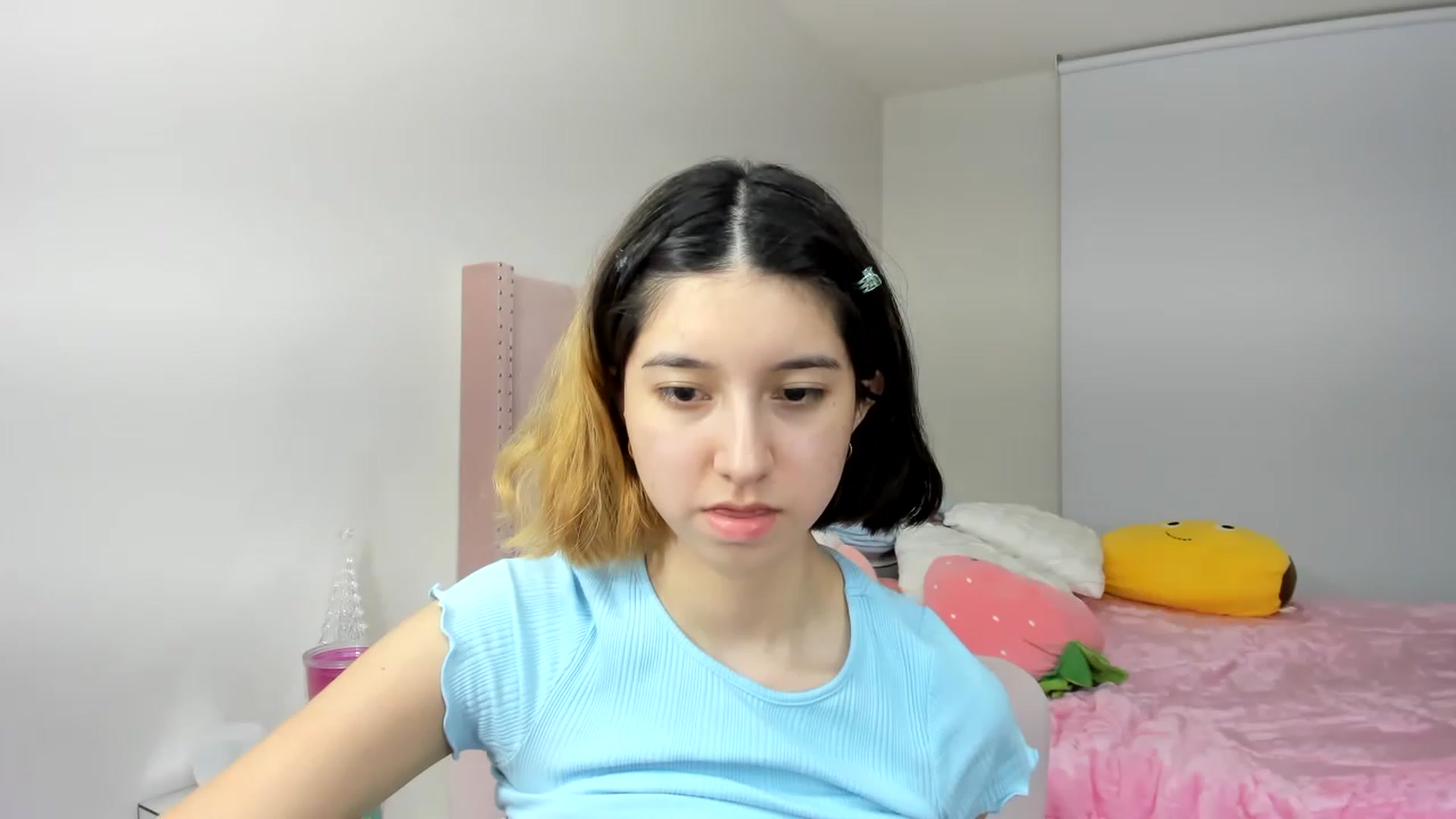 Gallery image thumbnail from Cherrycute666's myfreecams stream on, 11/26/2022, 11:00 image 7 of 20