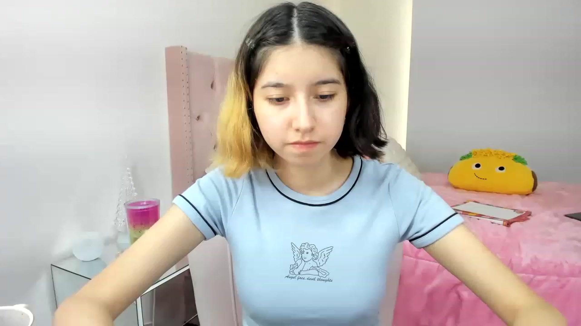 Gallery image thumbnail from Cherrycute666's myfreecams stream on, 11/26/2022, 14:42 image 18 of 20