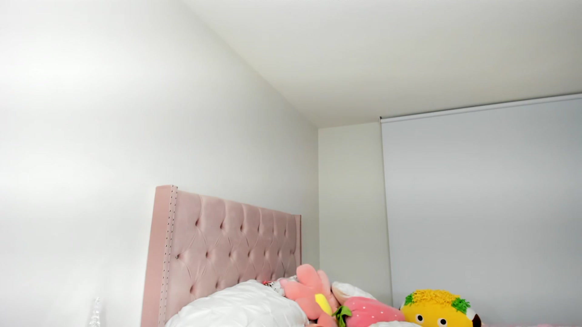 Gallery image thumbnail from Cherrycute666's myfreecams stream on, 11/27/2022, 05:33 image 5 of 20