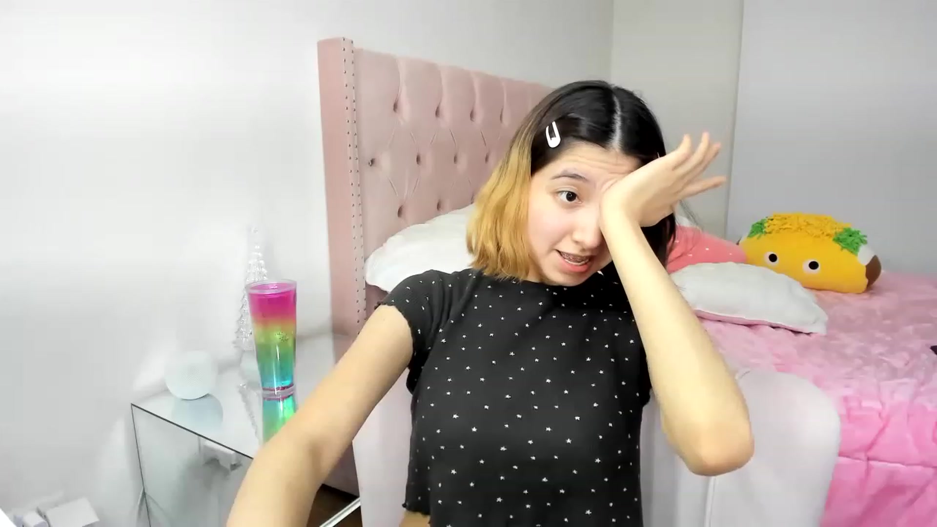Gallery image thumbnail from Cherrycute666's myfreecams stream on, 11/27/2022, 07:33 image 16 of 20