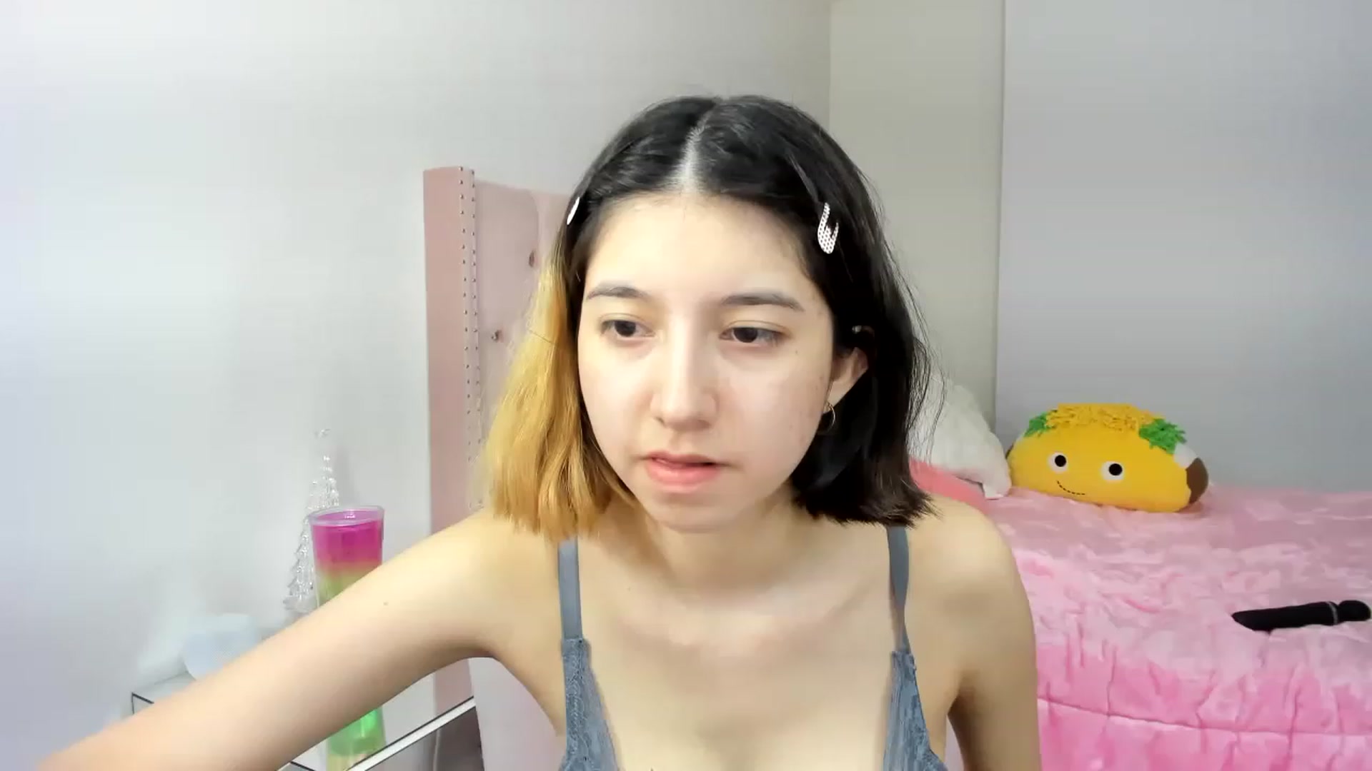 Gallery image thumbnail from Cherrycute666's myfreecams stream on, 11/27/2022, 10:15 image 1 of 20