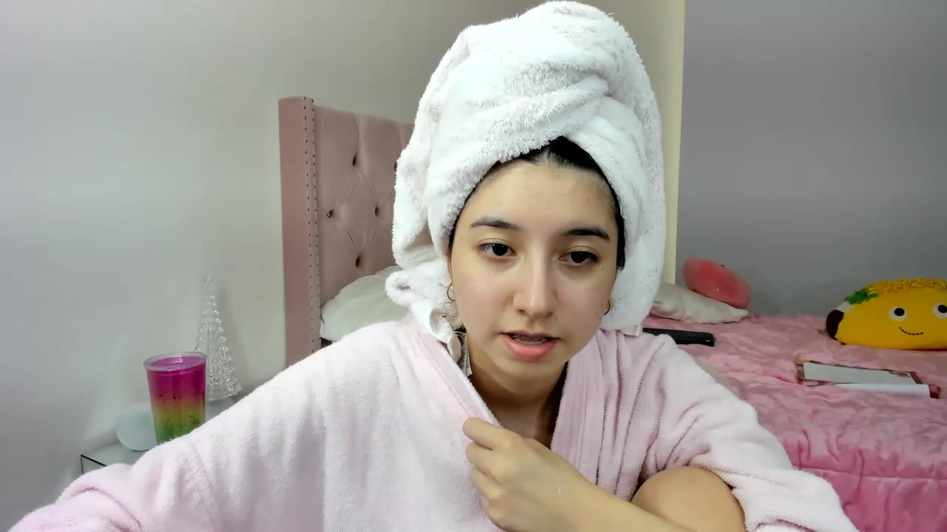 Gallery image thumbnail from Cherrycute666's myfreecams stream on, 11/27/2022, 14:11 image 19 of 20