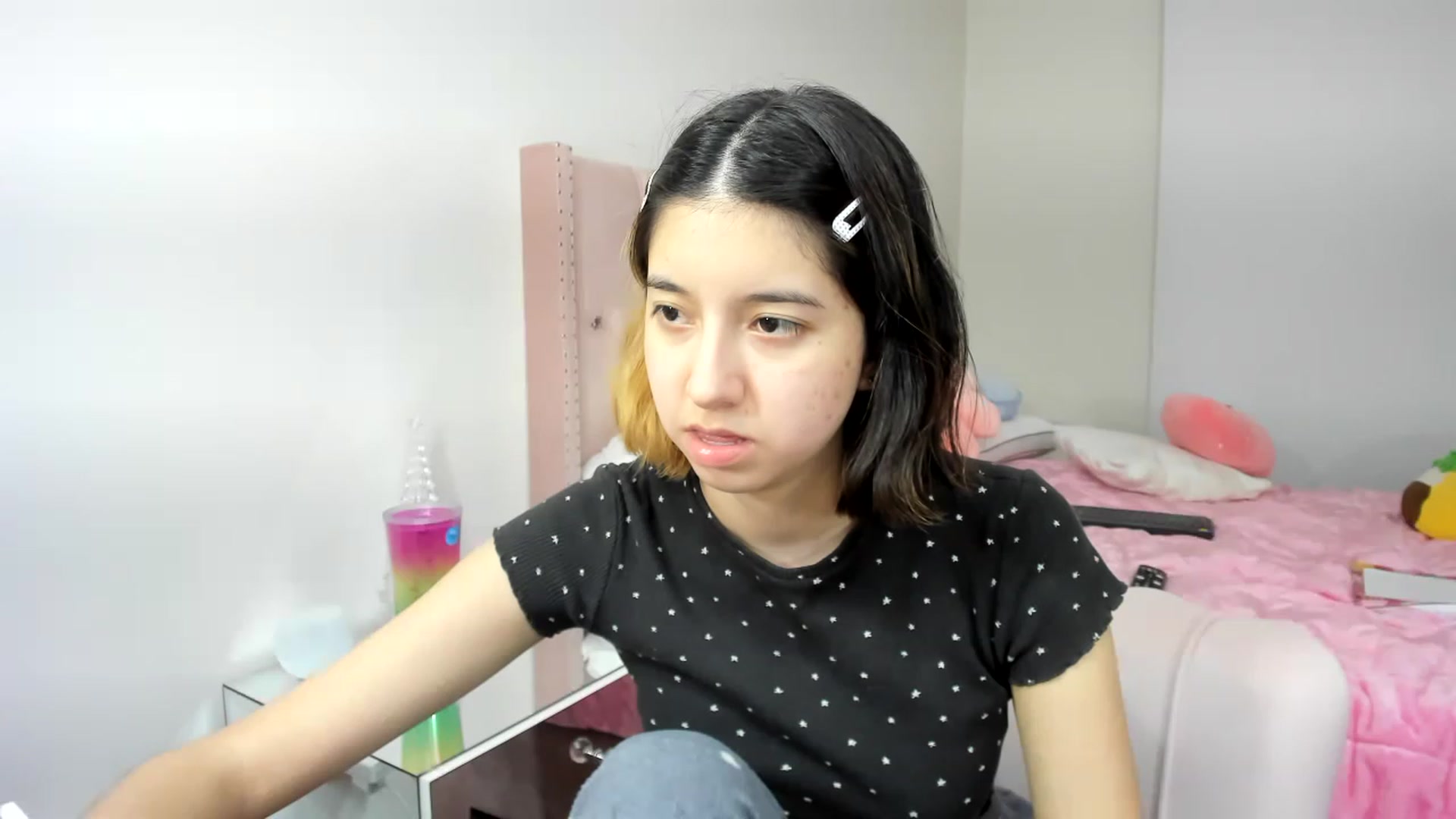 Gallery image thumbnail from Cherrycute666's myfreecams stream on, 11/27/2022, 14:11 image 9 of 20