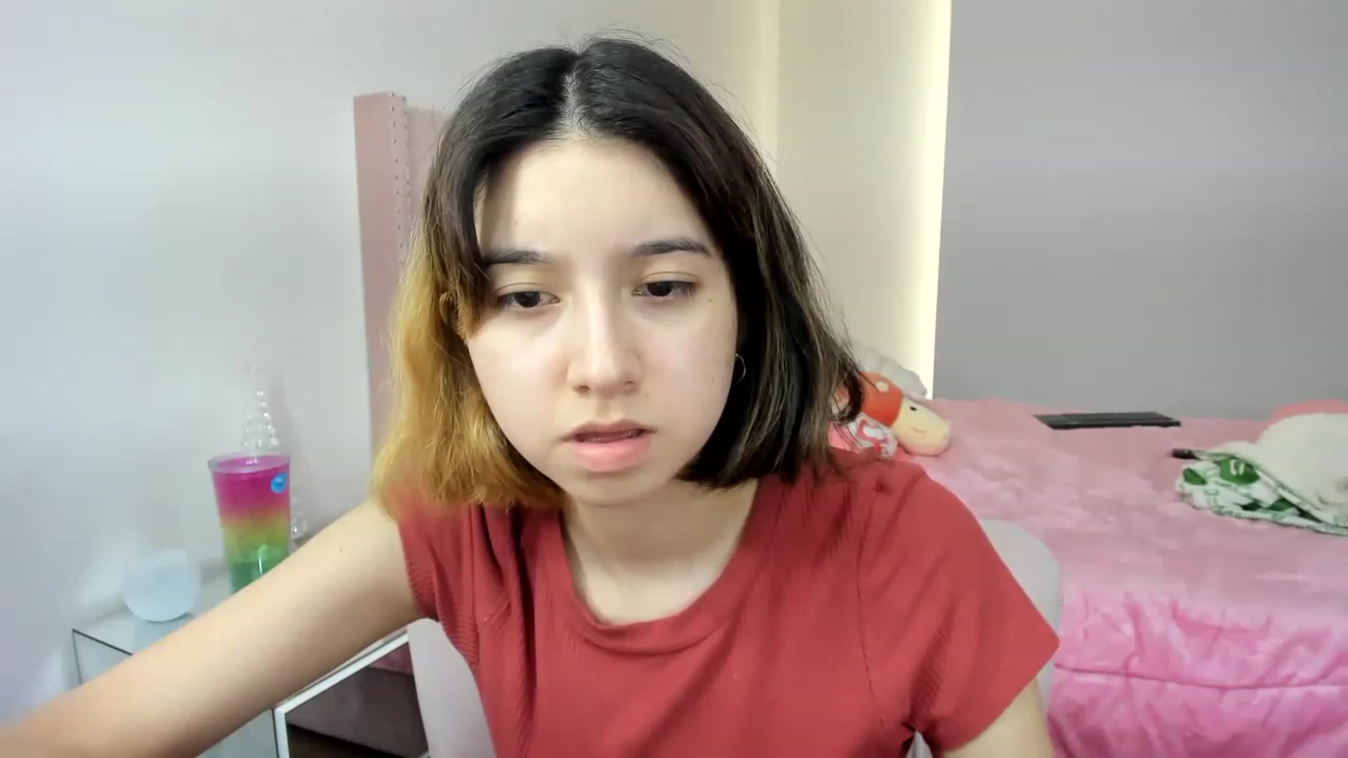 Gallery image thumbnail from Cherrycute666's myfreecams stream on, 11/27/2022, 16:37 image 6 of 20